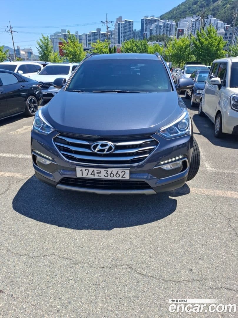 Main__Slider__Photo:Santafe Hyundai 2017.7-0