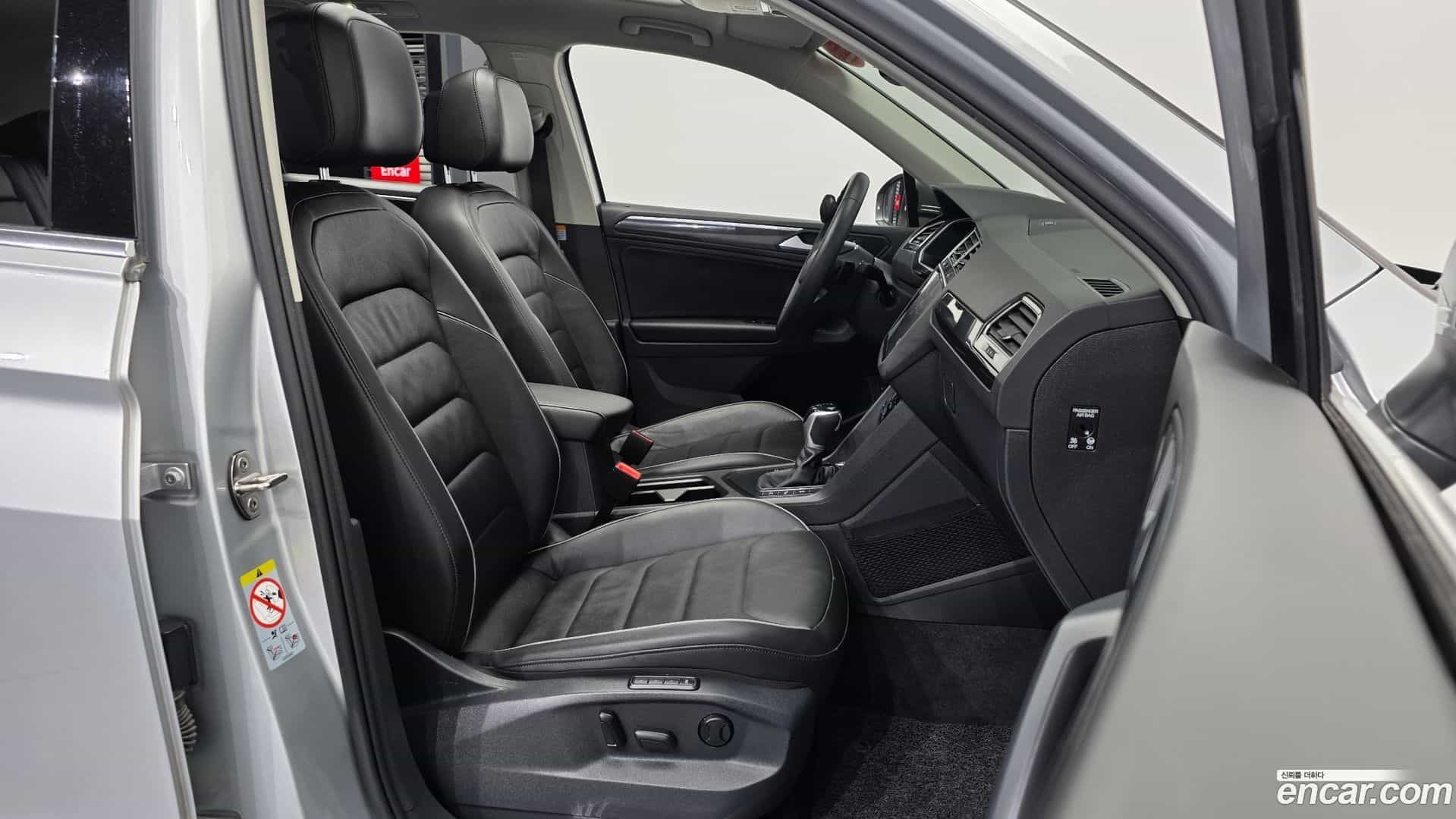 Tiguan Volkswagen 2021.7-OPTION-015