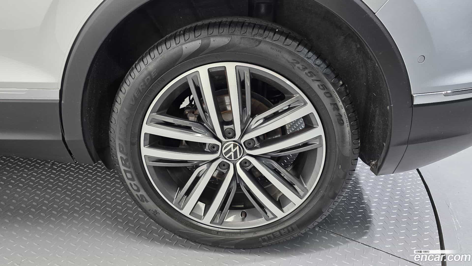 Tiguan Volkswagen 2021.7-OUTER-031