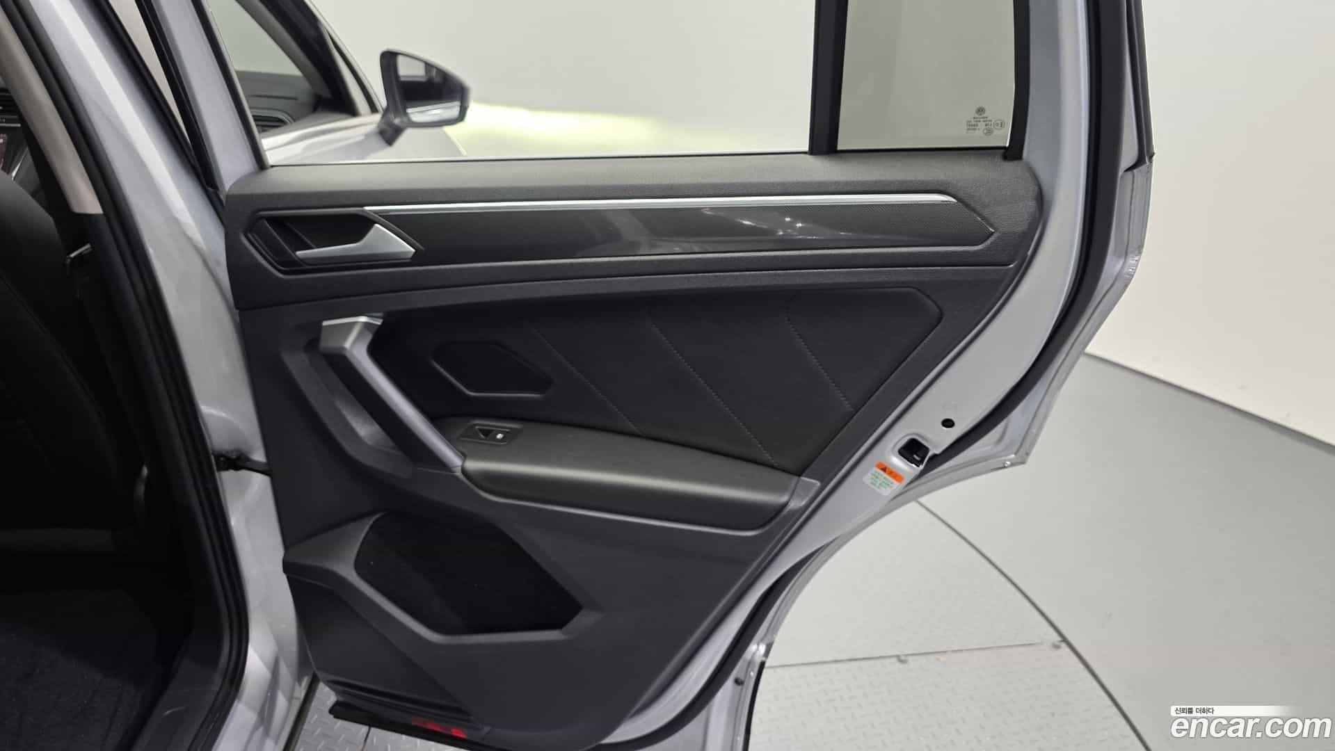 Tiguan Volkswagen 2021.7-INNER-035