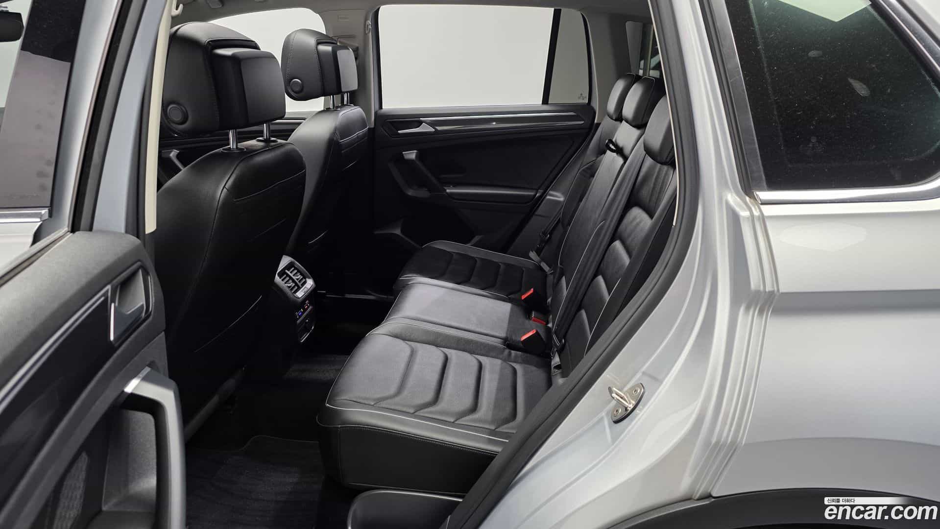 Tiguan Volkswagen 2021.7-INNER-036