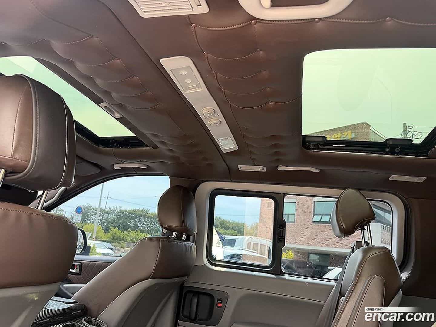 Starex Hyundai 2020.2-OPTION-020