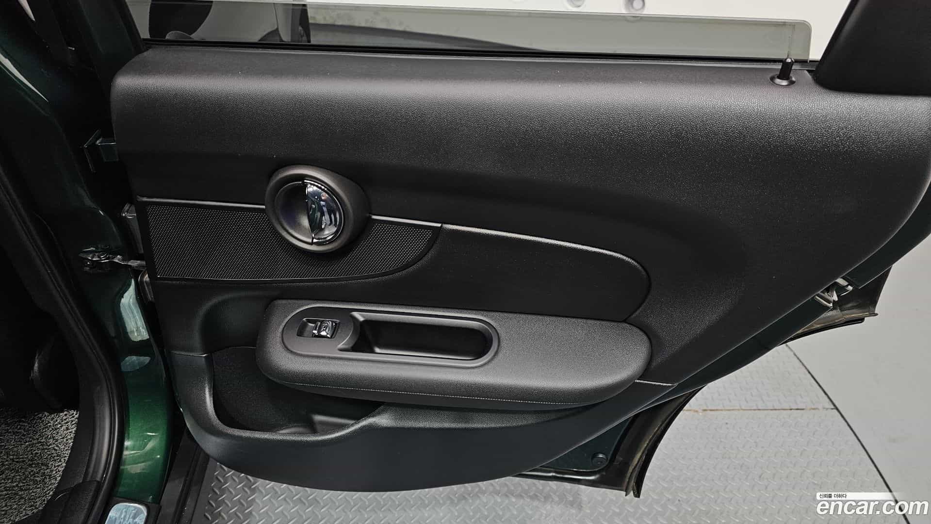 Clubman Mini 2017.10-INNER-035