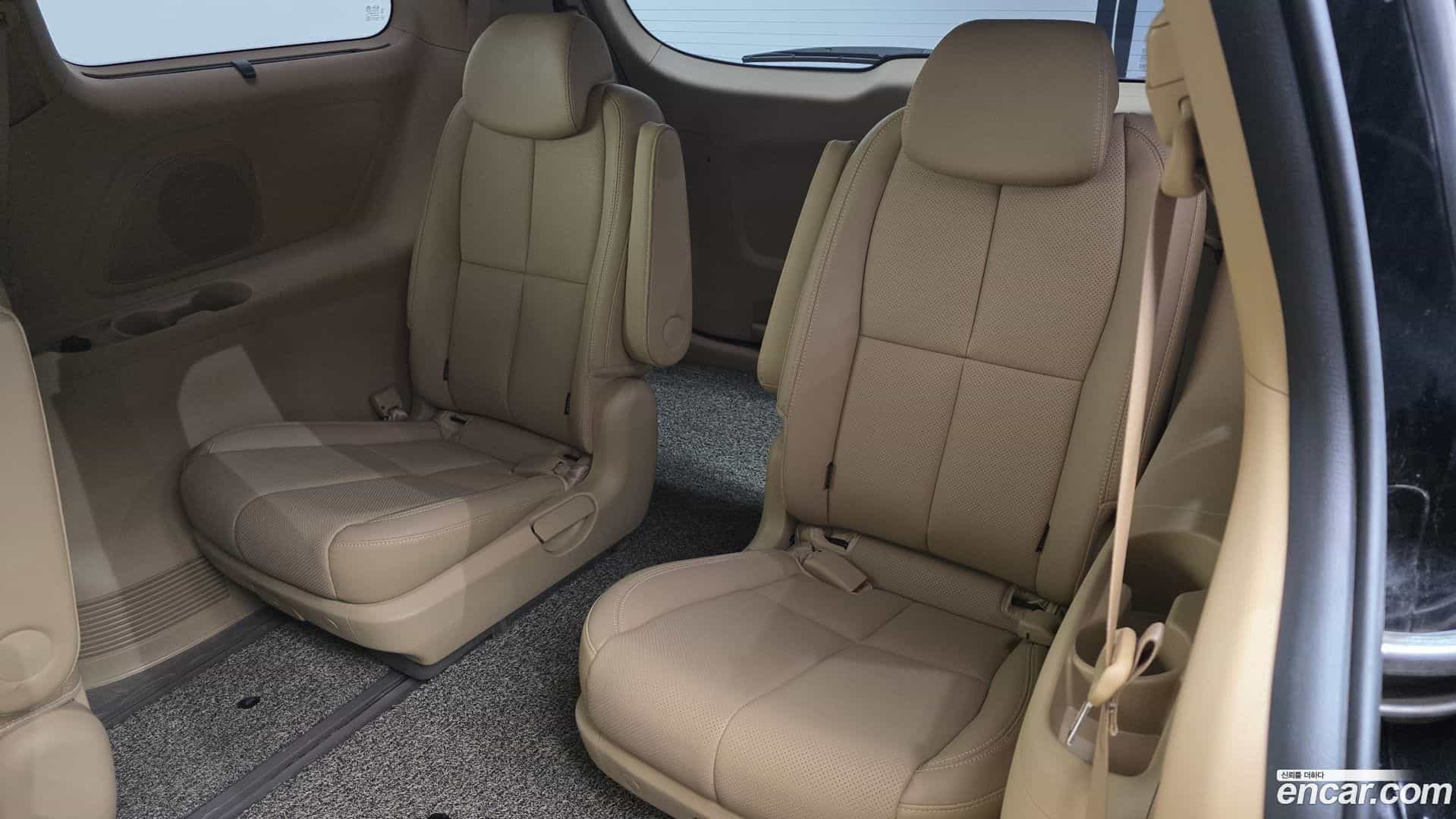 Canival Kia 2018.9-OPTION-015