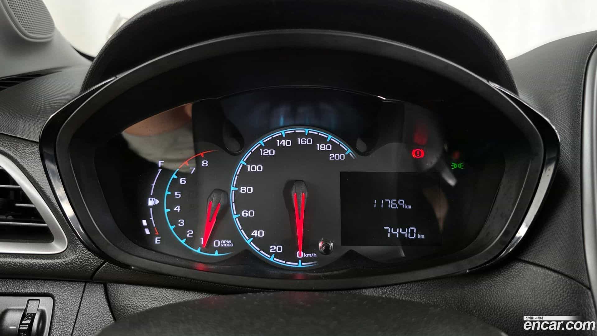 Spark Chevrolet 2018.11-INNER-008