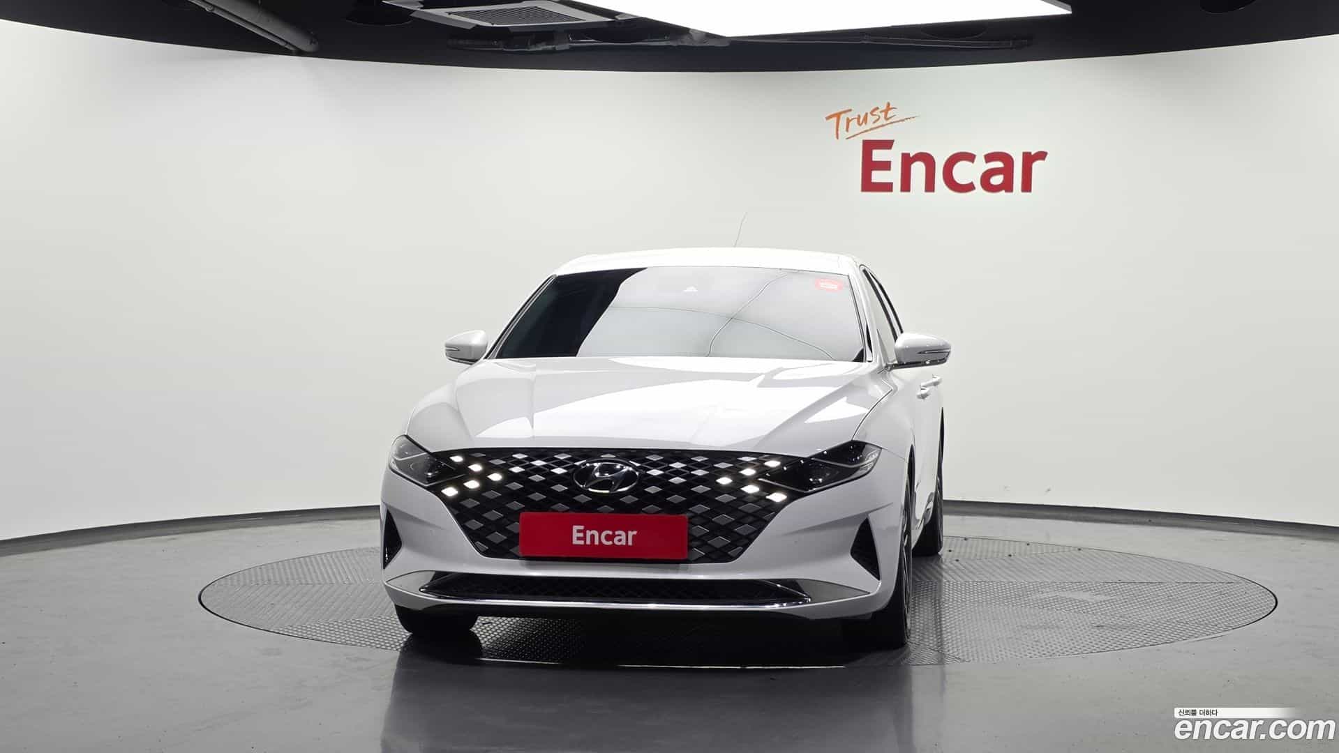 Grandeur Hyundai 2022.3-OUTER-003