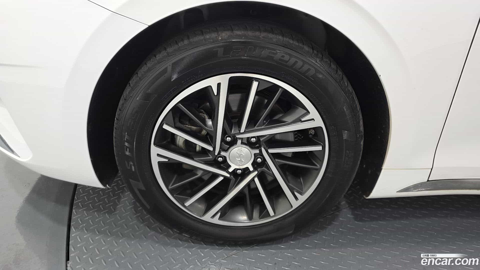 Grandeur Hyundai 2022.3-OUTER-005