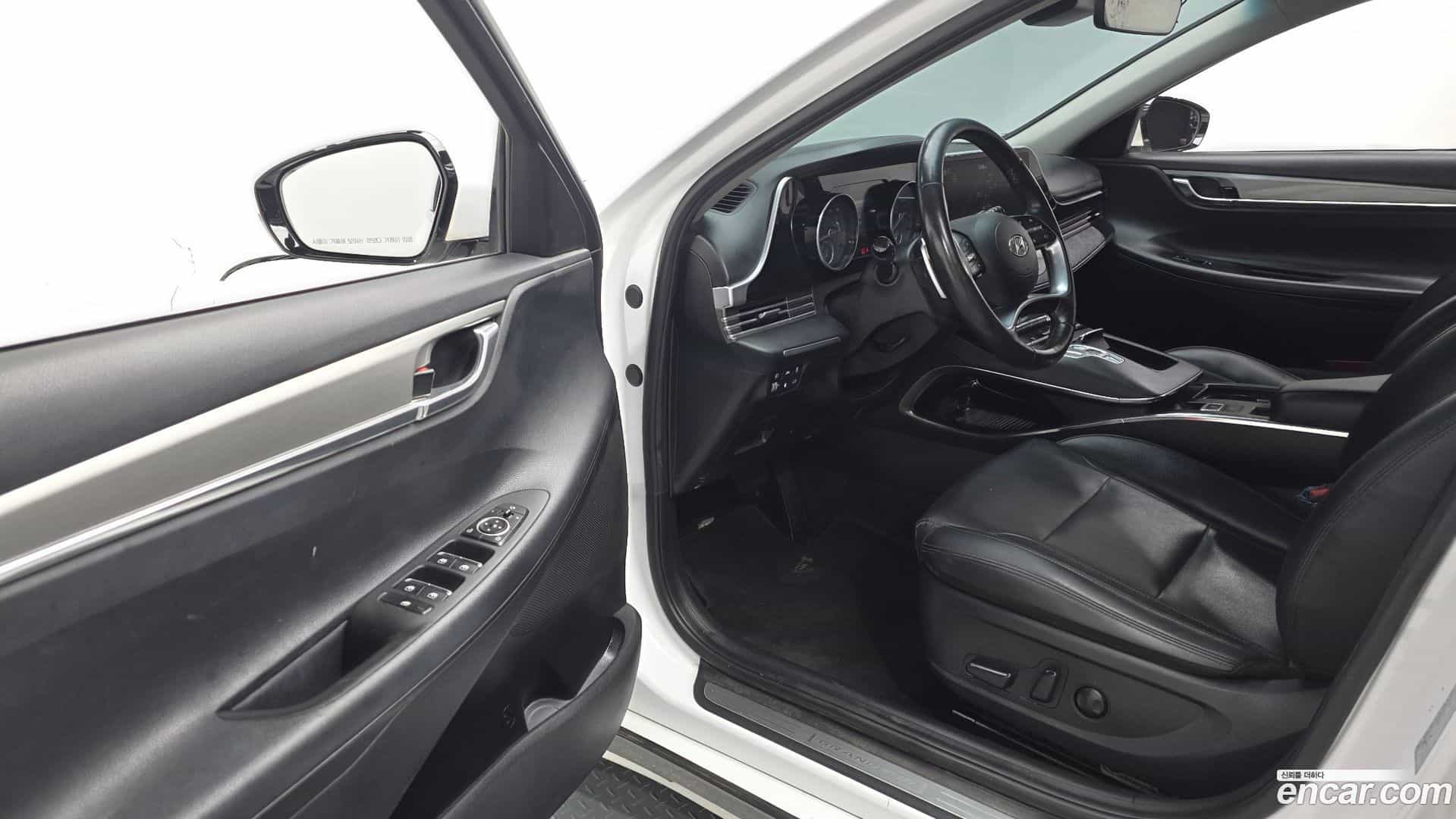 Grandeur Hyundai 2022.3-INNER-010