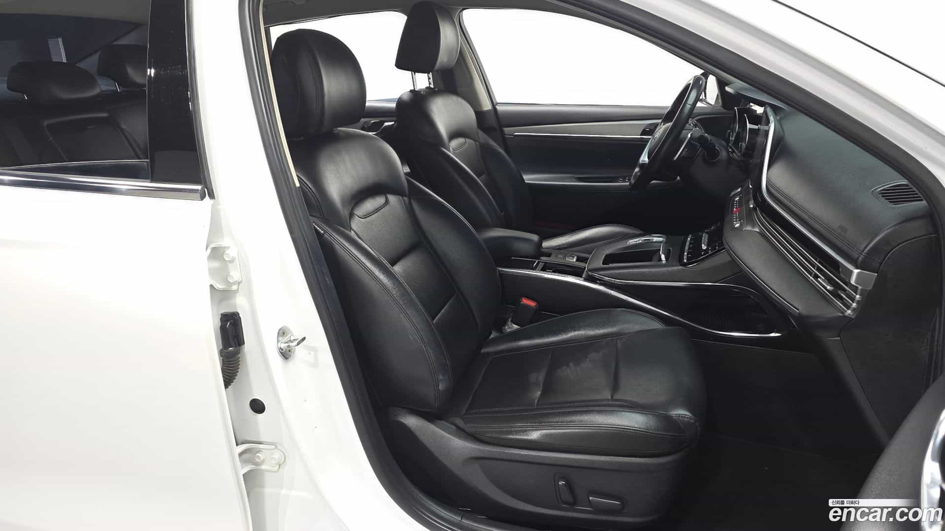Grandeur Hyundai 2022.3-OPTION-016