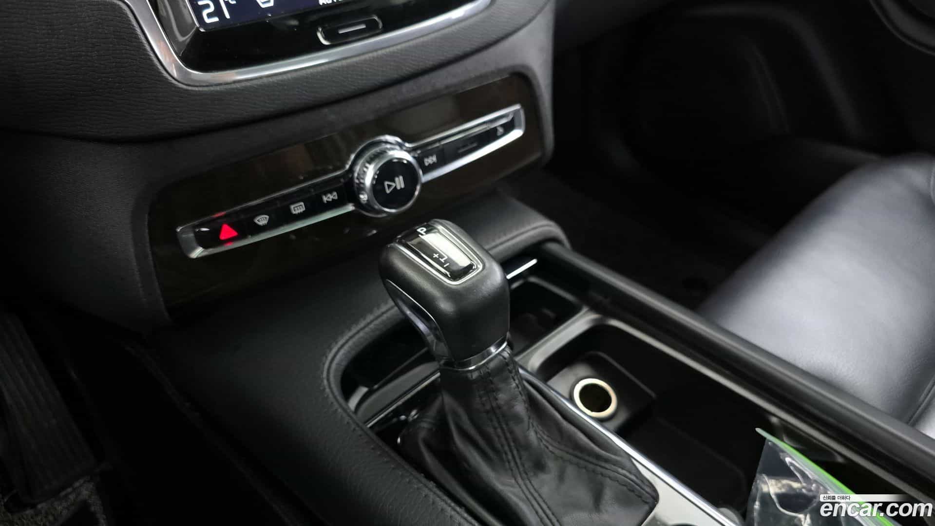 XC90 Volvo 2017.0-INNER-009