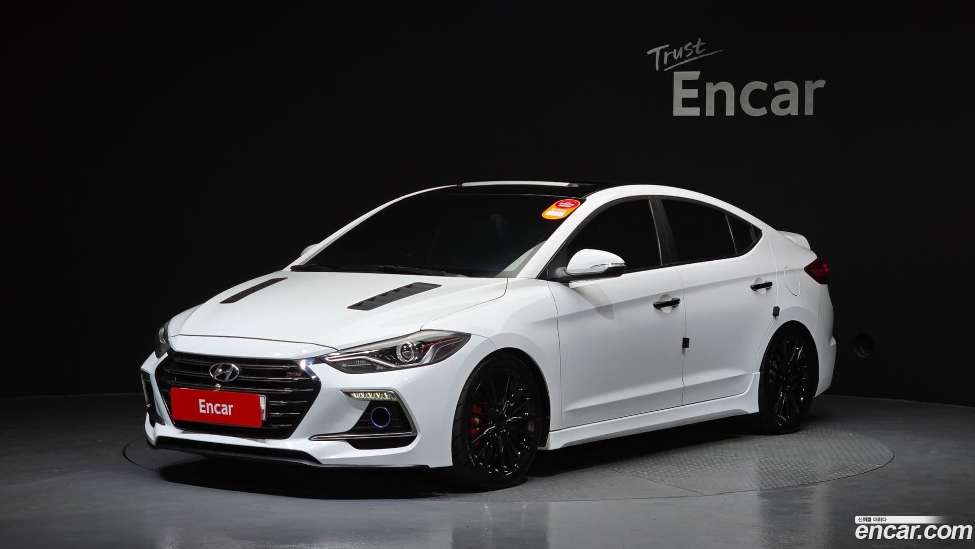 Main__Slider__Photo:AVANTE Hyundai 2018.2-0