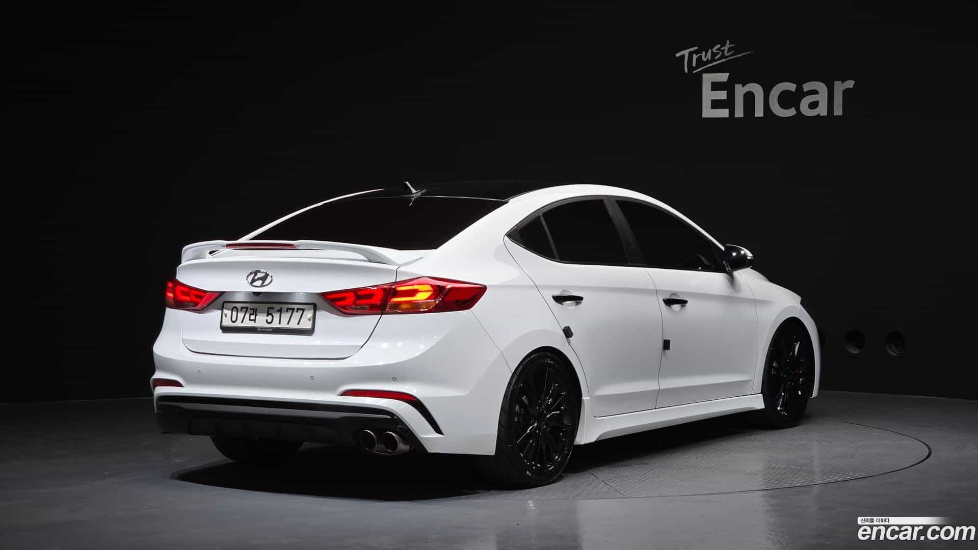 AVANTE Hyundai 2018.2-OUTER-002