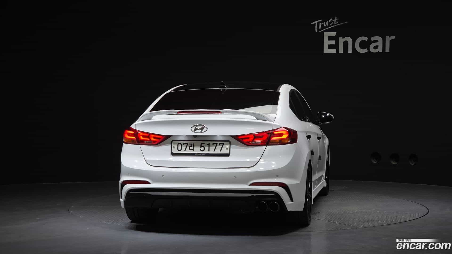 AVANTE Hyundai 2018.2-OUTER-004