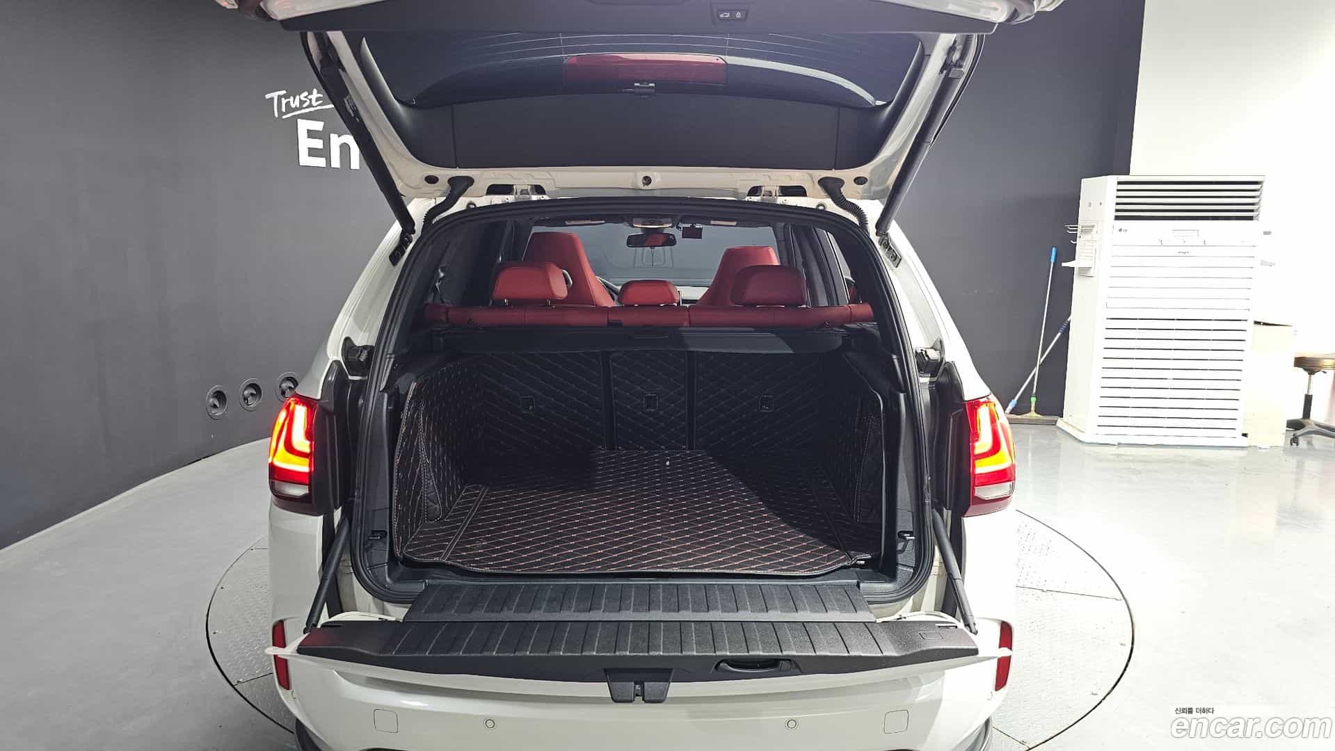 X5M BMW 2017.11-OPTION-024