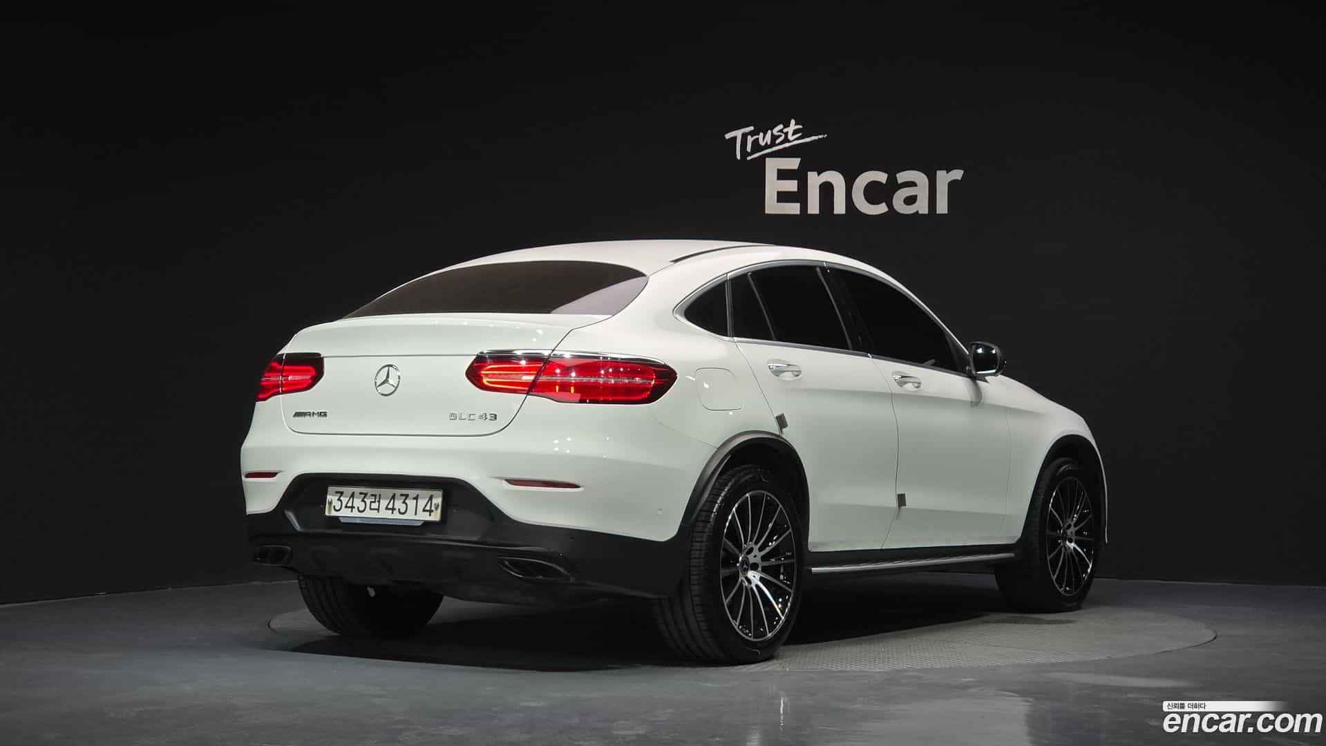 GLC-Class Mercedes-Benz 2017.11-OUTER-002