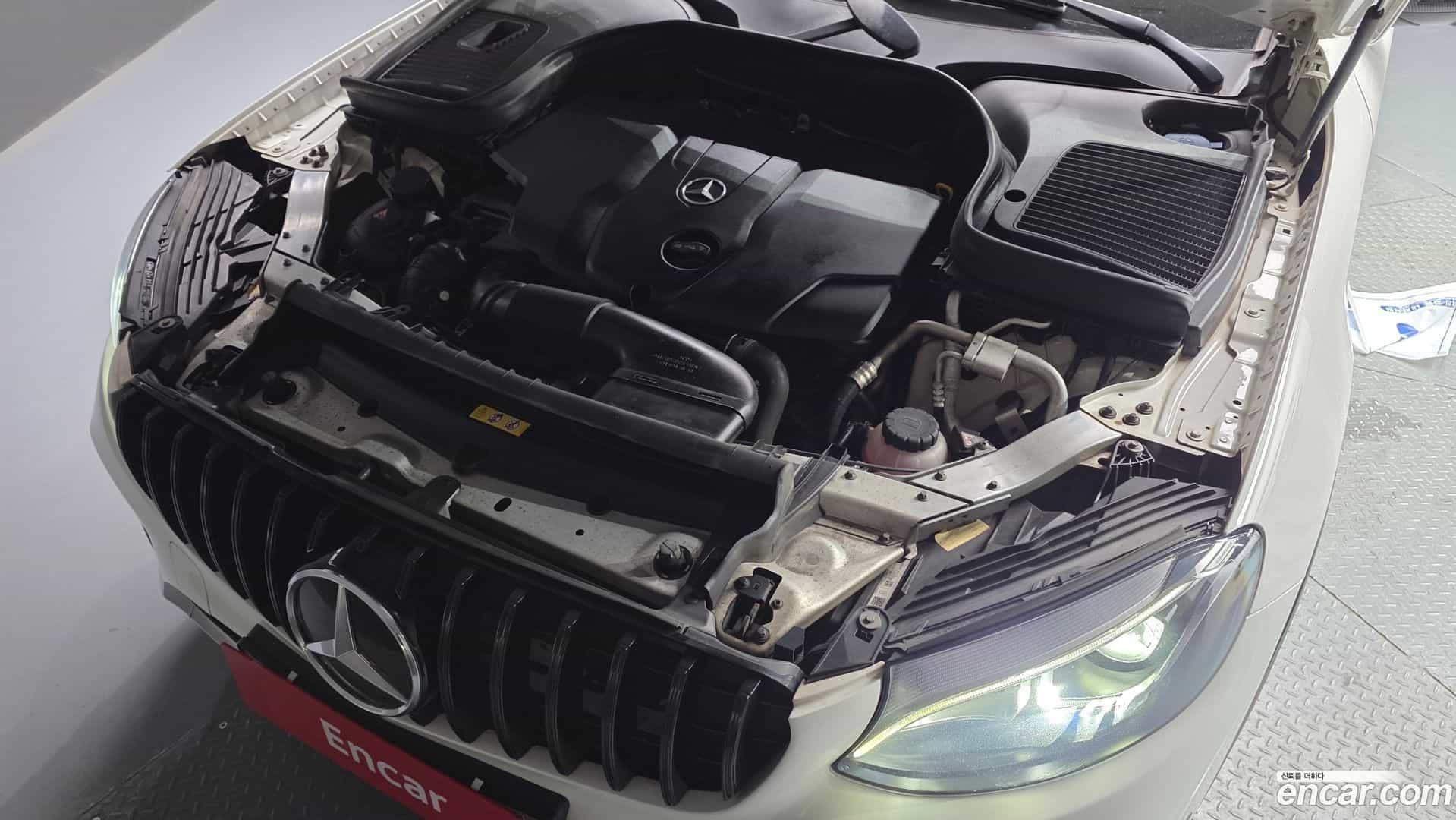 GLC-Class Mercedes-Benz 2017.11-OUTER-006