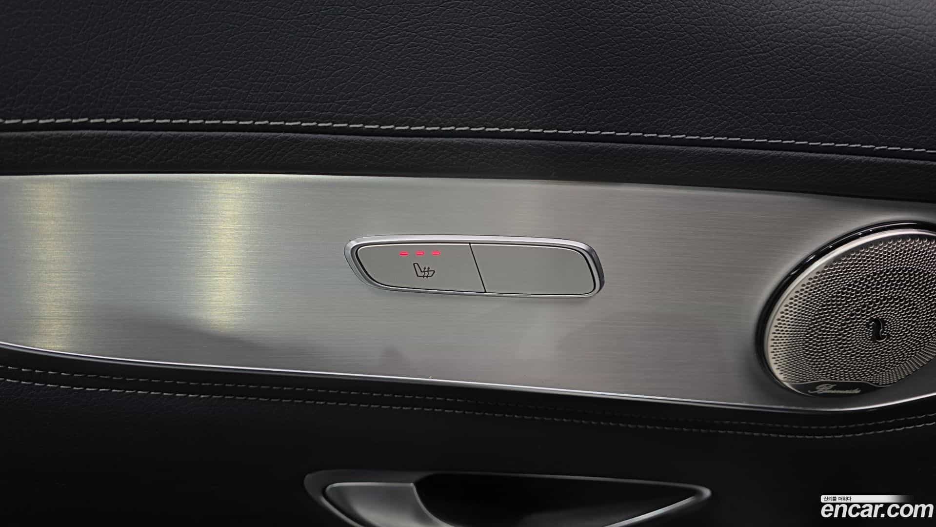 GLC-Class Mercedes-Benz 2017.11-OPTION-023