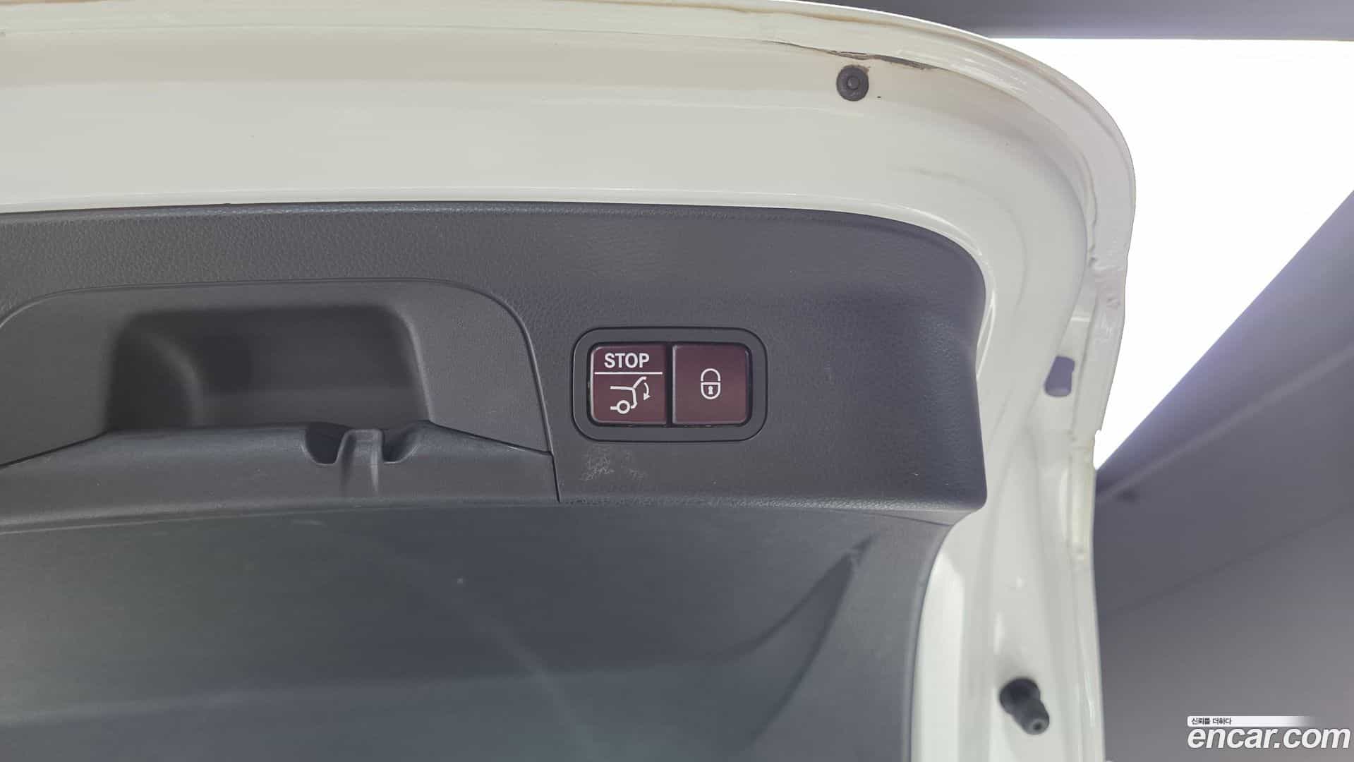 GLC-Class Mercedes-Benz 2017.11-OPTION-024