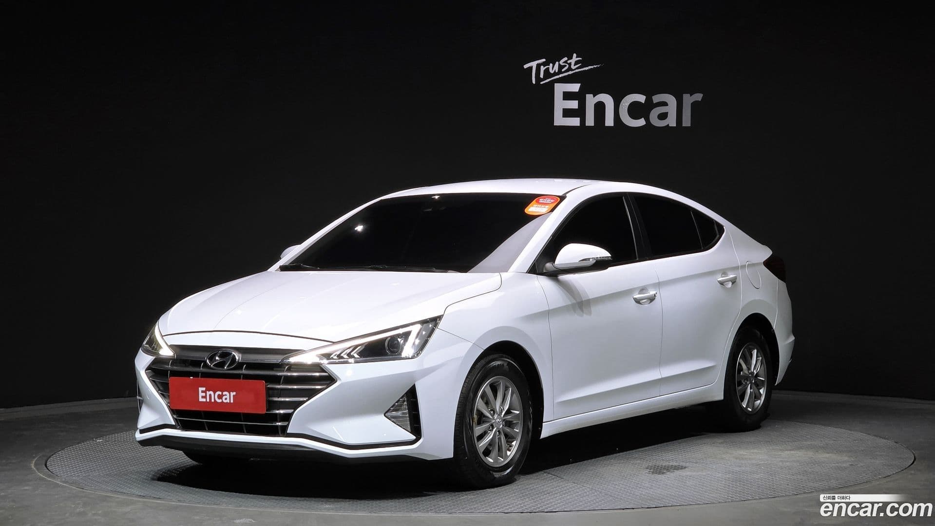 Main__Slider__Photo:AVANTE Hyundai 2019.9-0