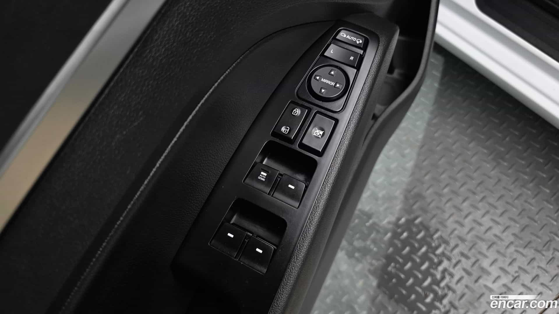 AVANTE Hyundai 2019.9-OPTION-020