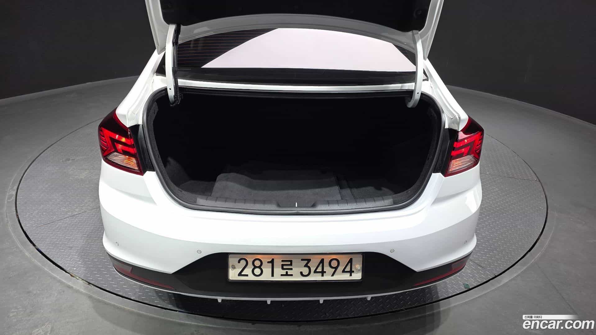 AVANTE Hyundai 2019.9-OPTION-024
