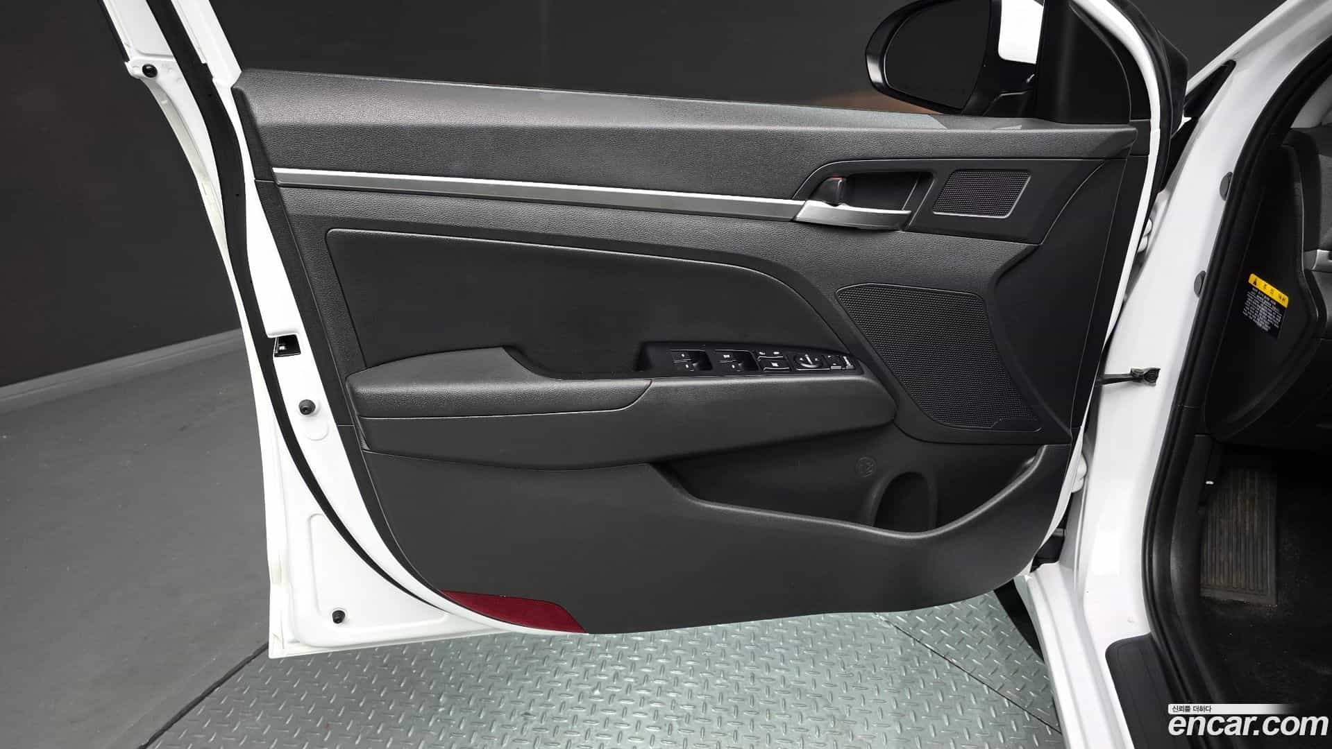 AVANTE Hyundai 2019.9-INNER-034