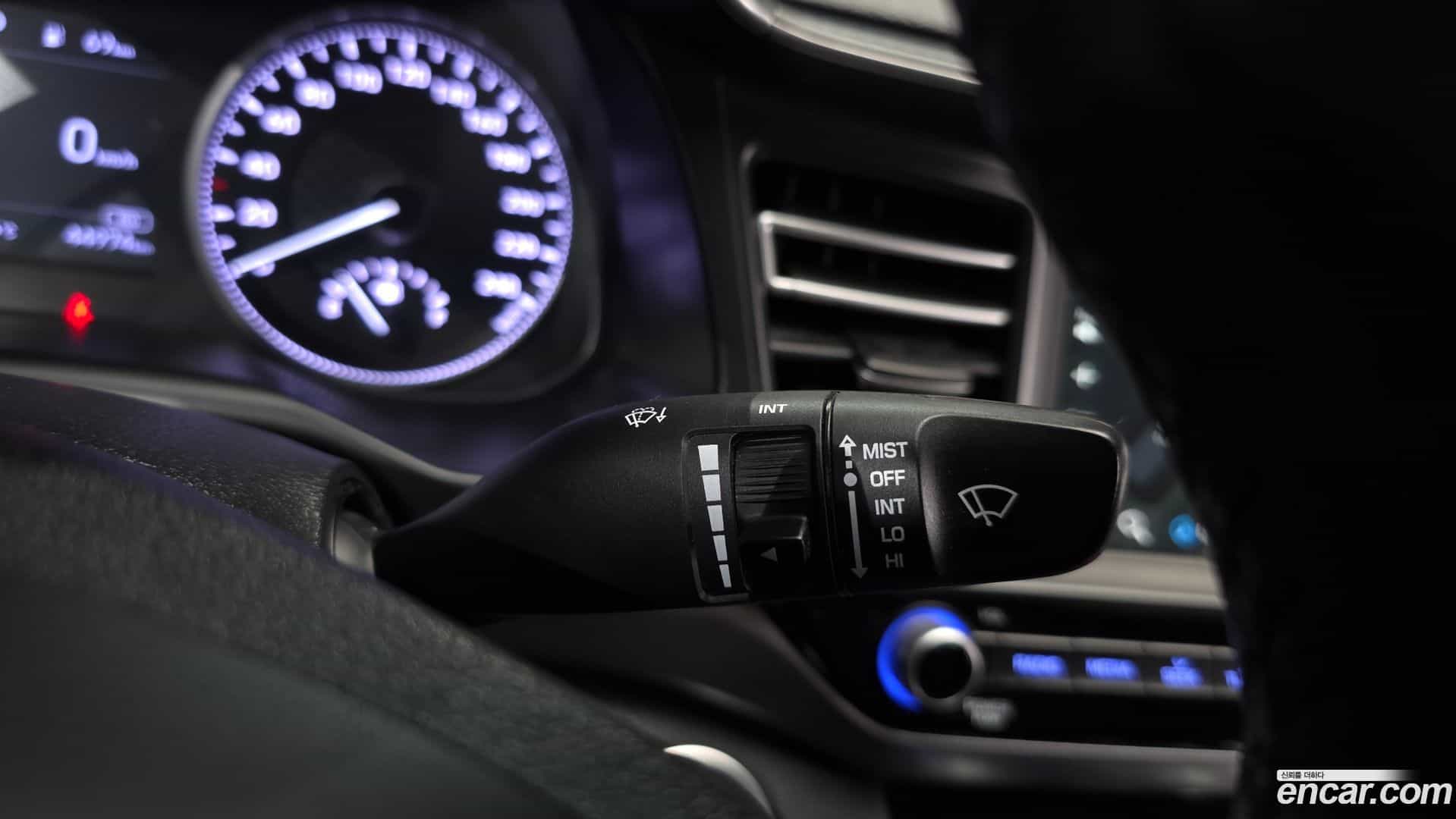 AVANTE Hyundai 2019.9-OPTION-041