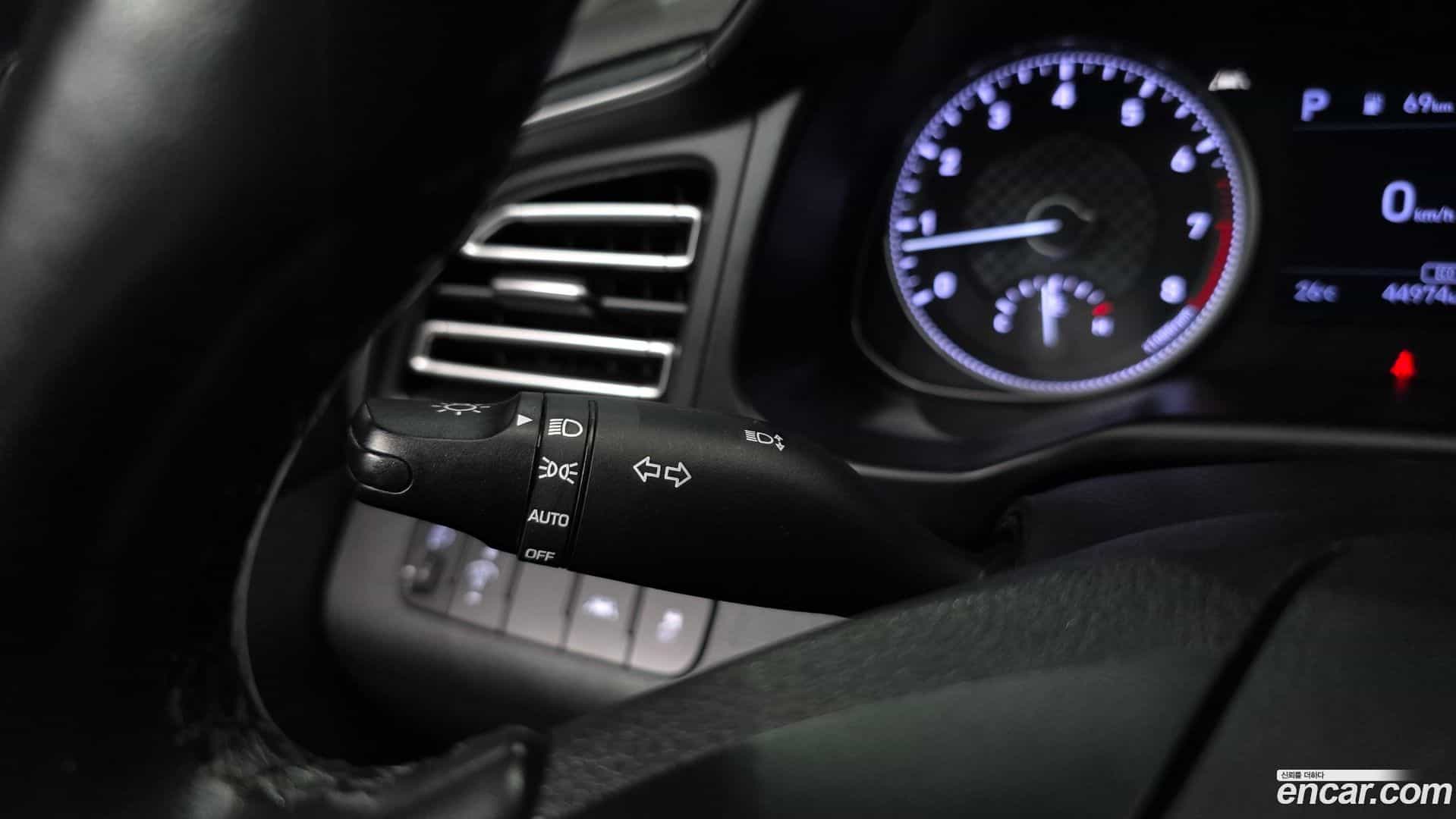 AVANTE Hyundai 2019.9-OPTION-042