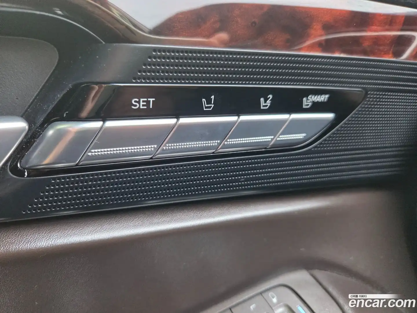 EQ900 Genesis 2016.4-OPTION-023