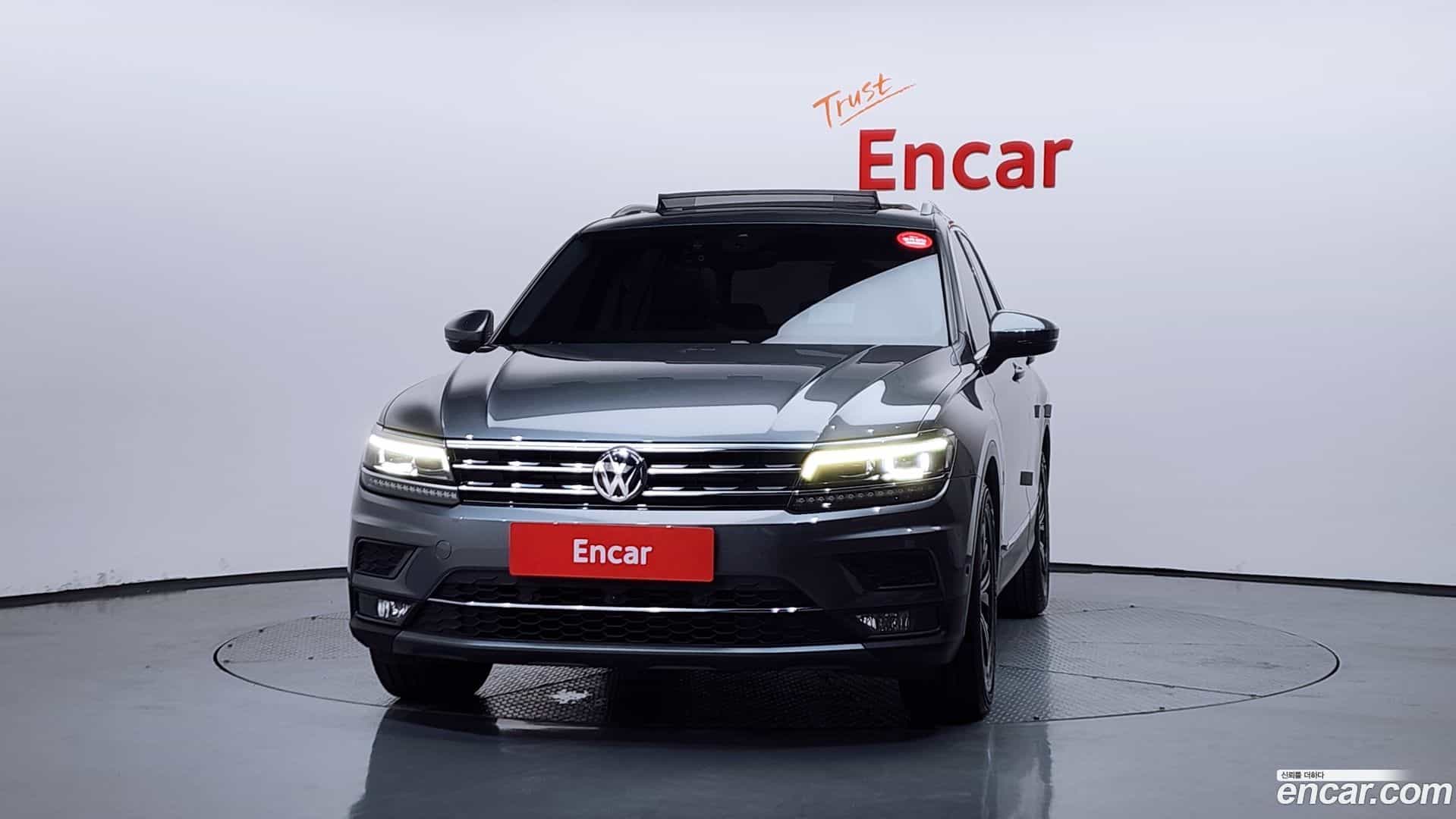 Tiguan Volkswagen 2020.10-OUTER-003
