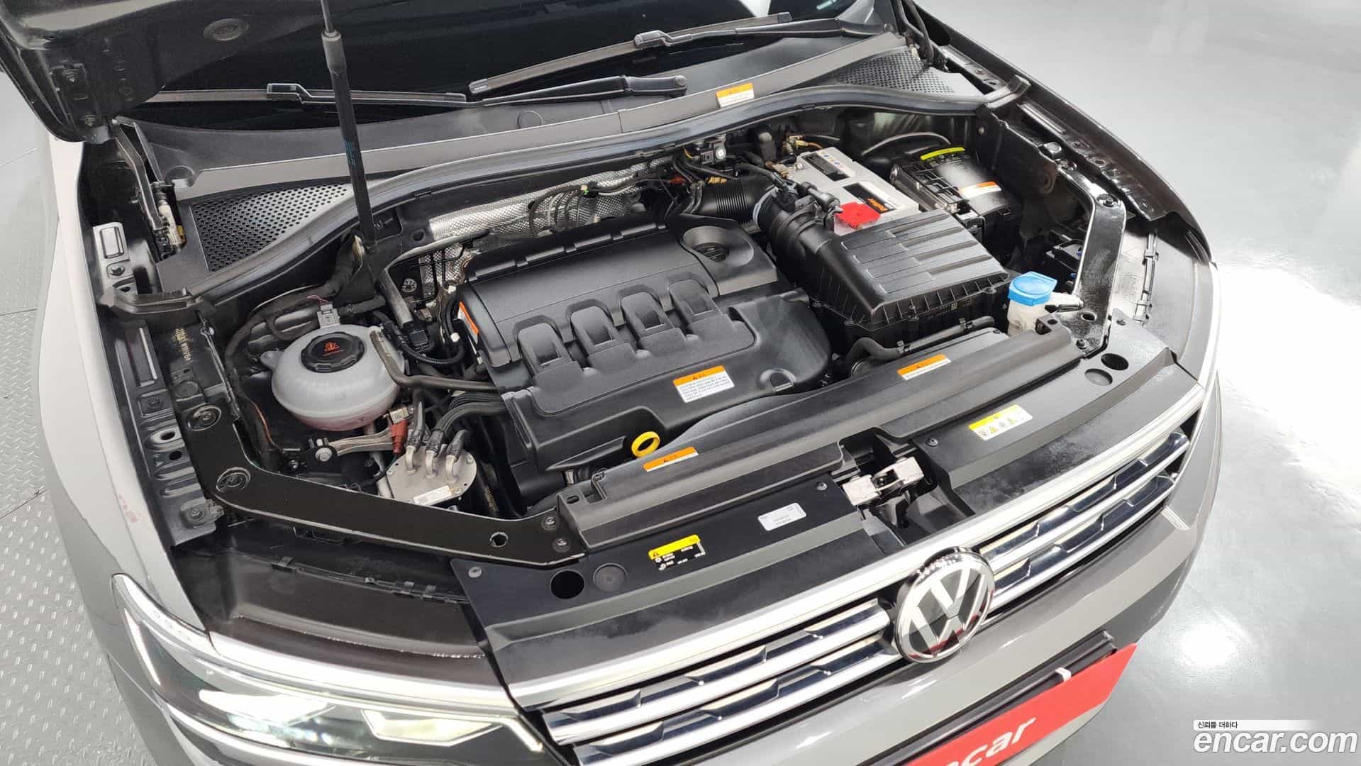 Tiguan Volkswagen 2020.10-OUTER-006