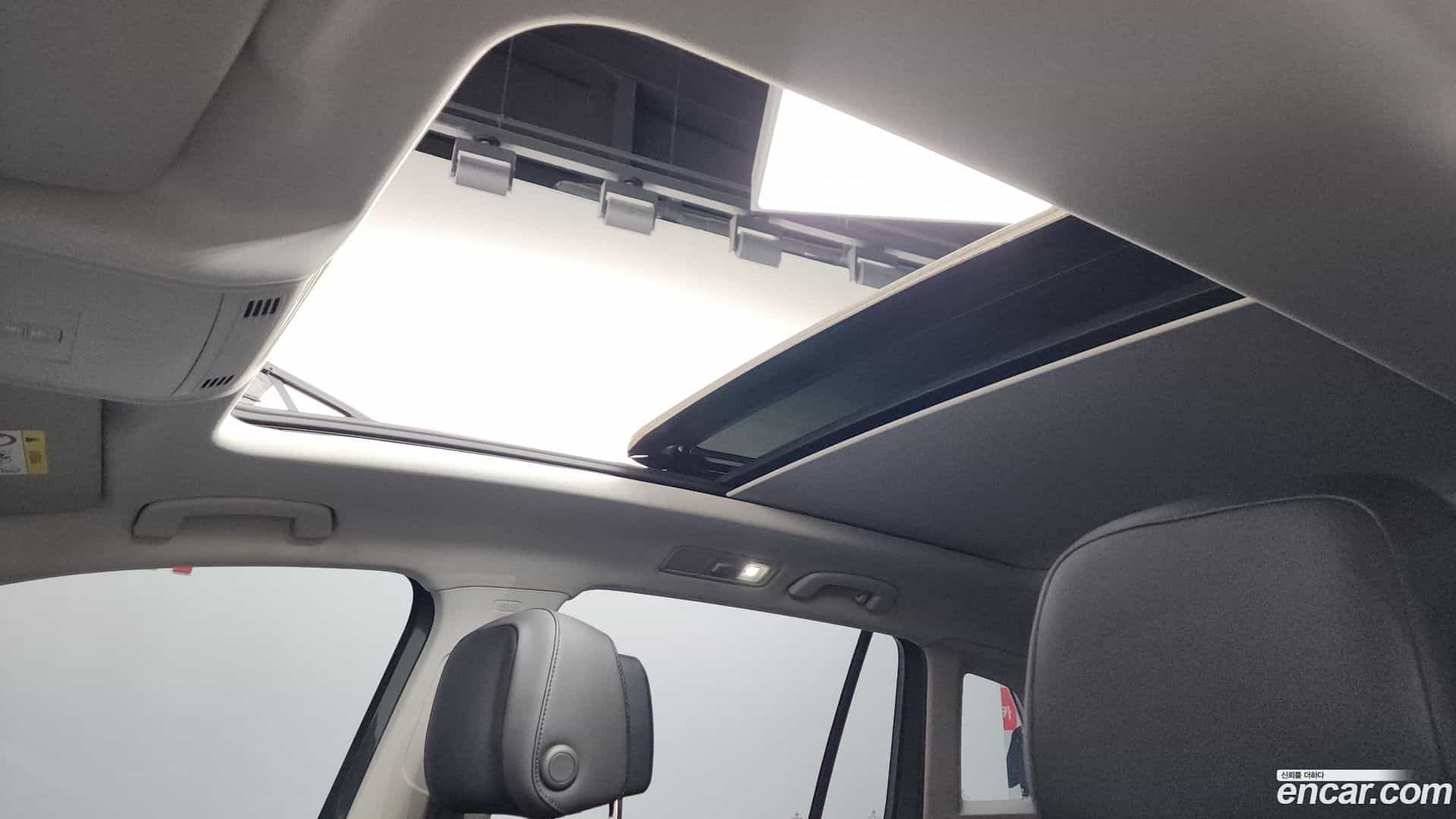 Tiguan Volkswagen 2020.10-OPTION-021