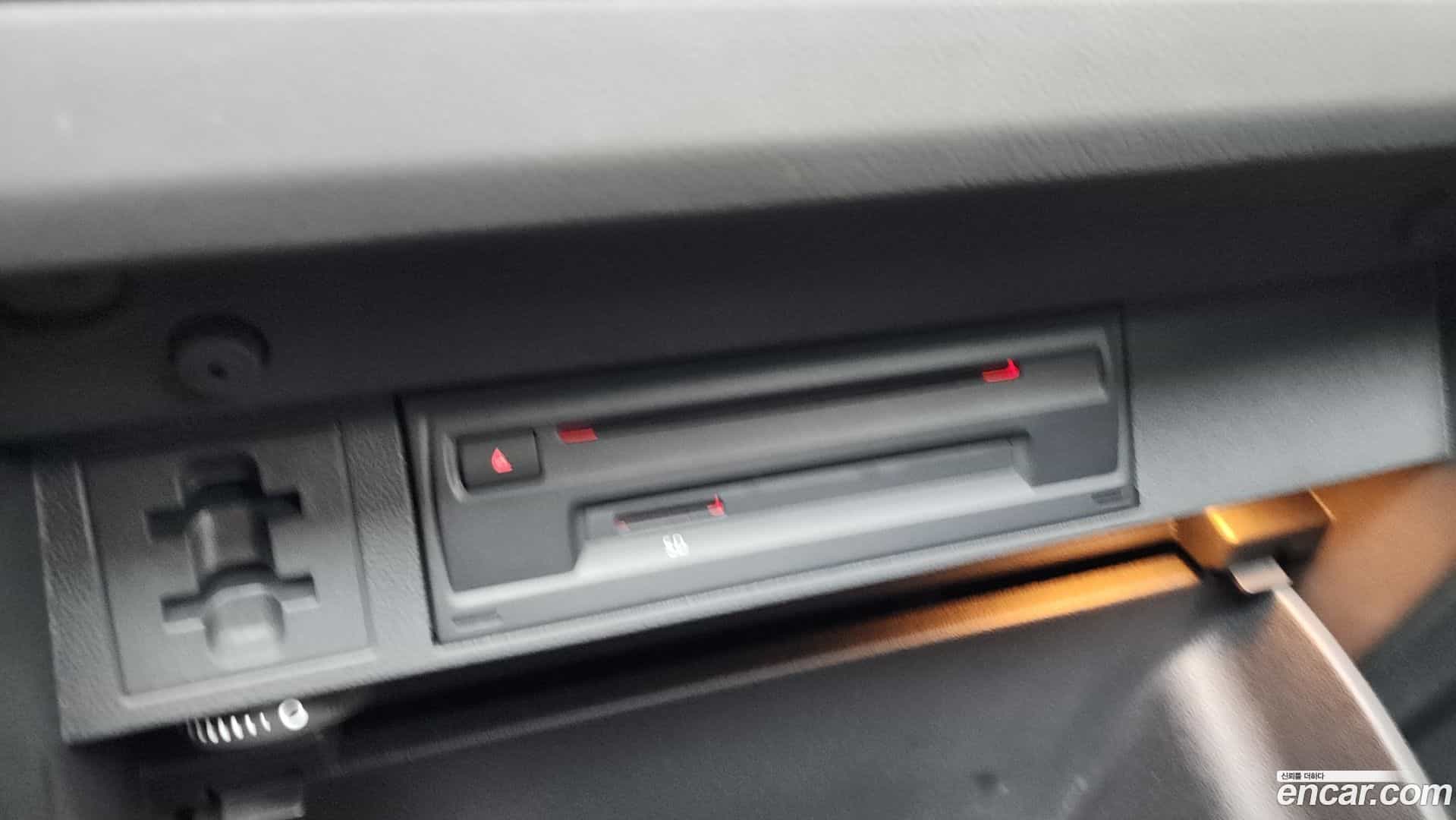 Tiguan Volkswagen 2020.10-OPTION-048