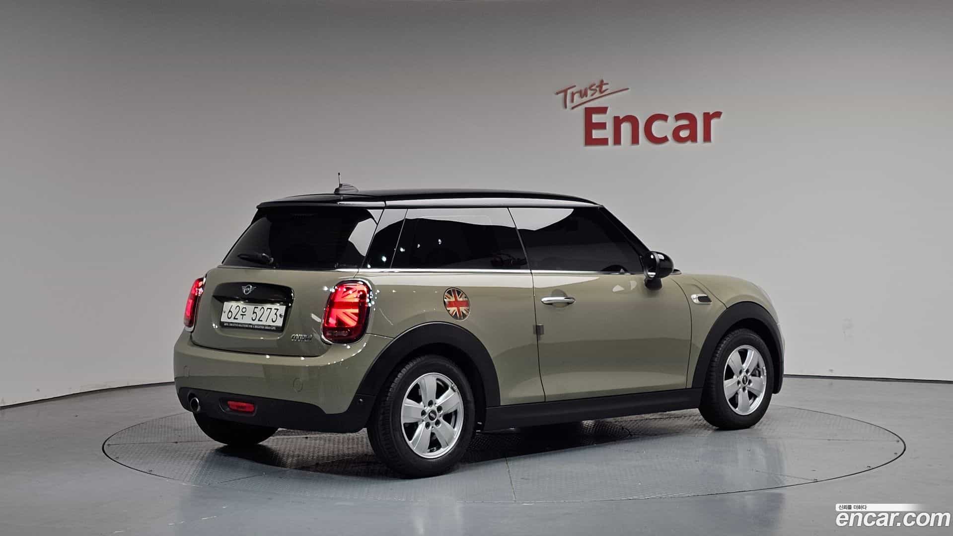 Cooper Mini 2019.6-OUTER-002
