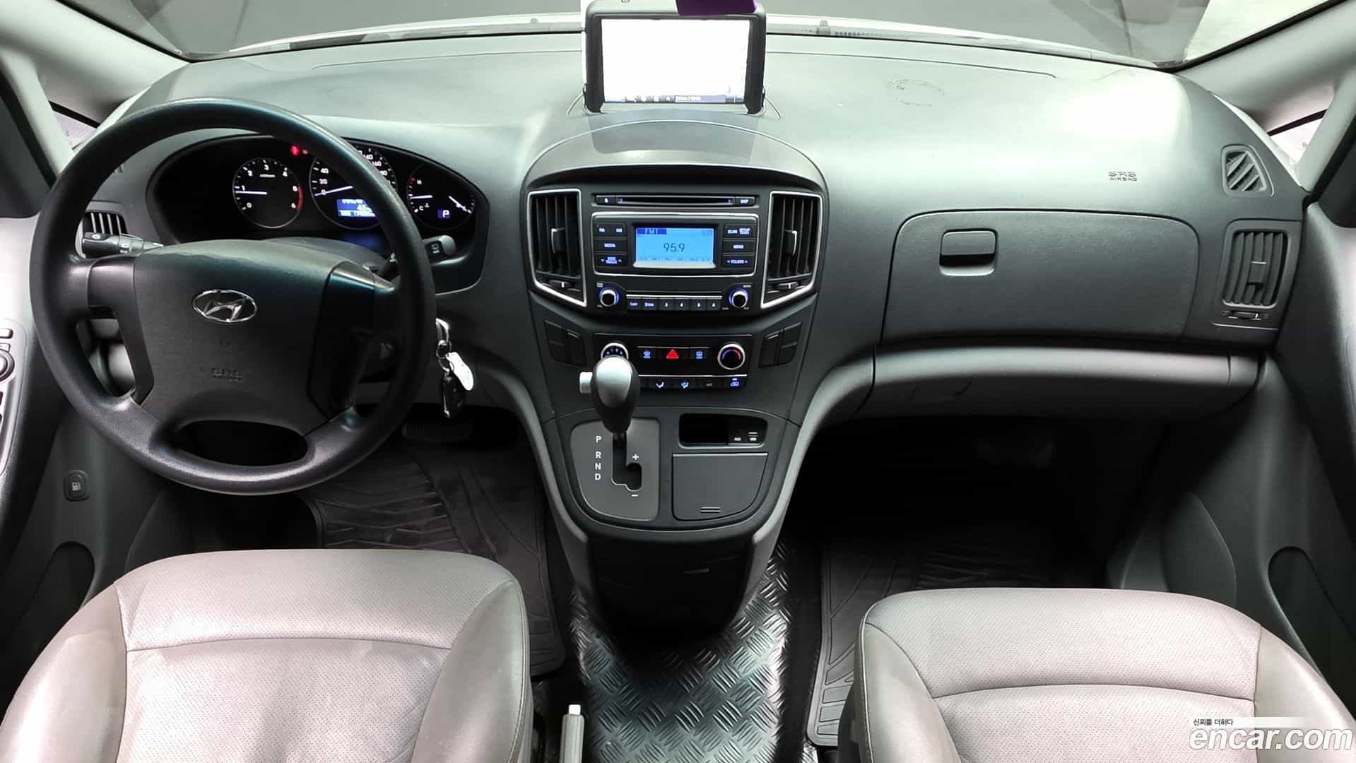 Starex Hyundai 2019.4-INNER-007
