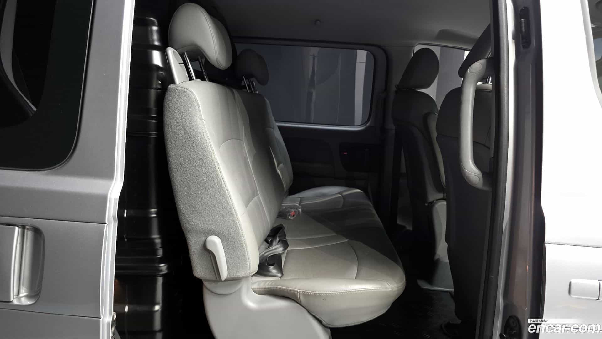 Starex Hyundai 2019.4-OPTION-015