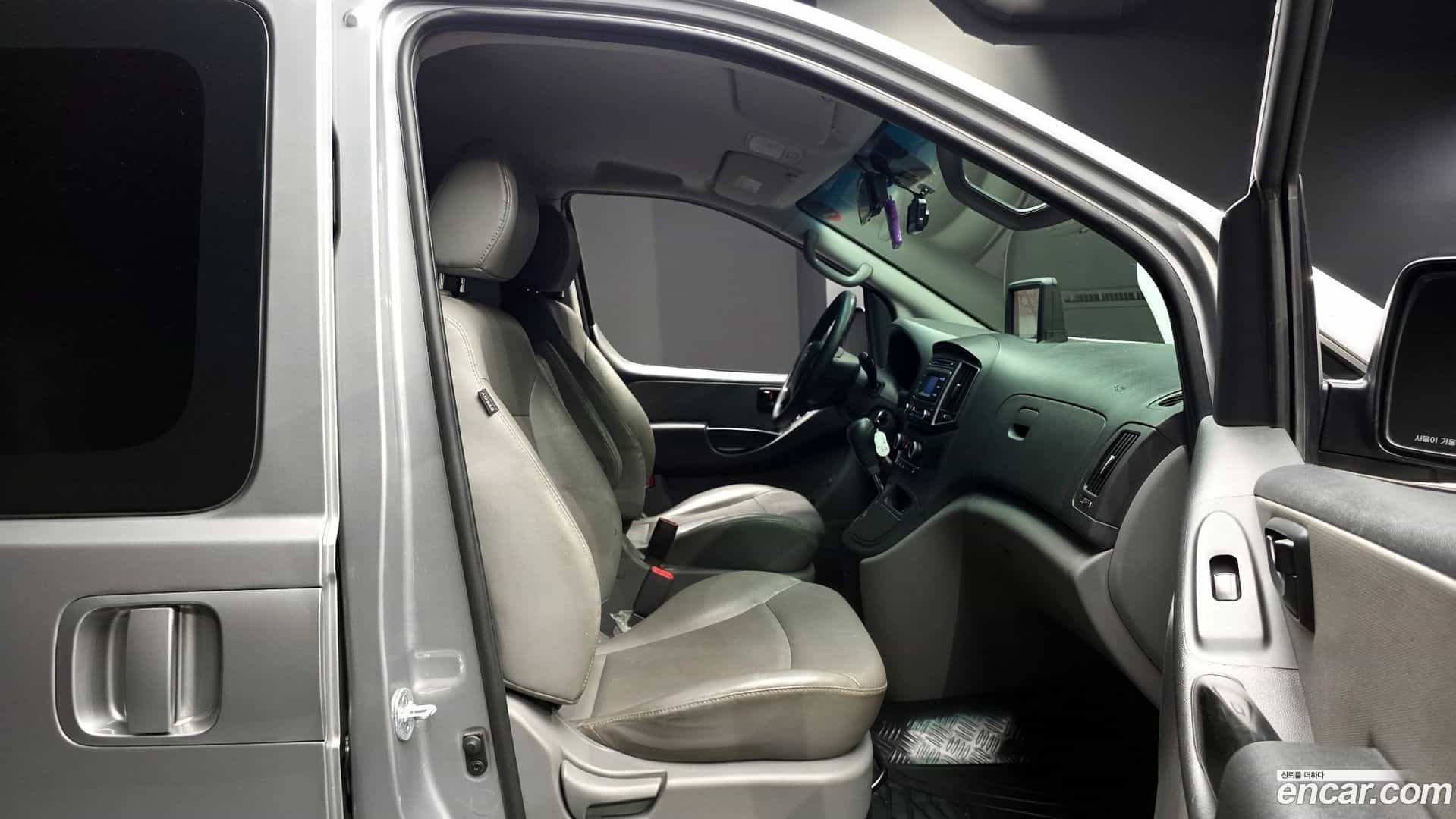 Starex Hyundai 2019.4-OPTION-016
