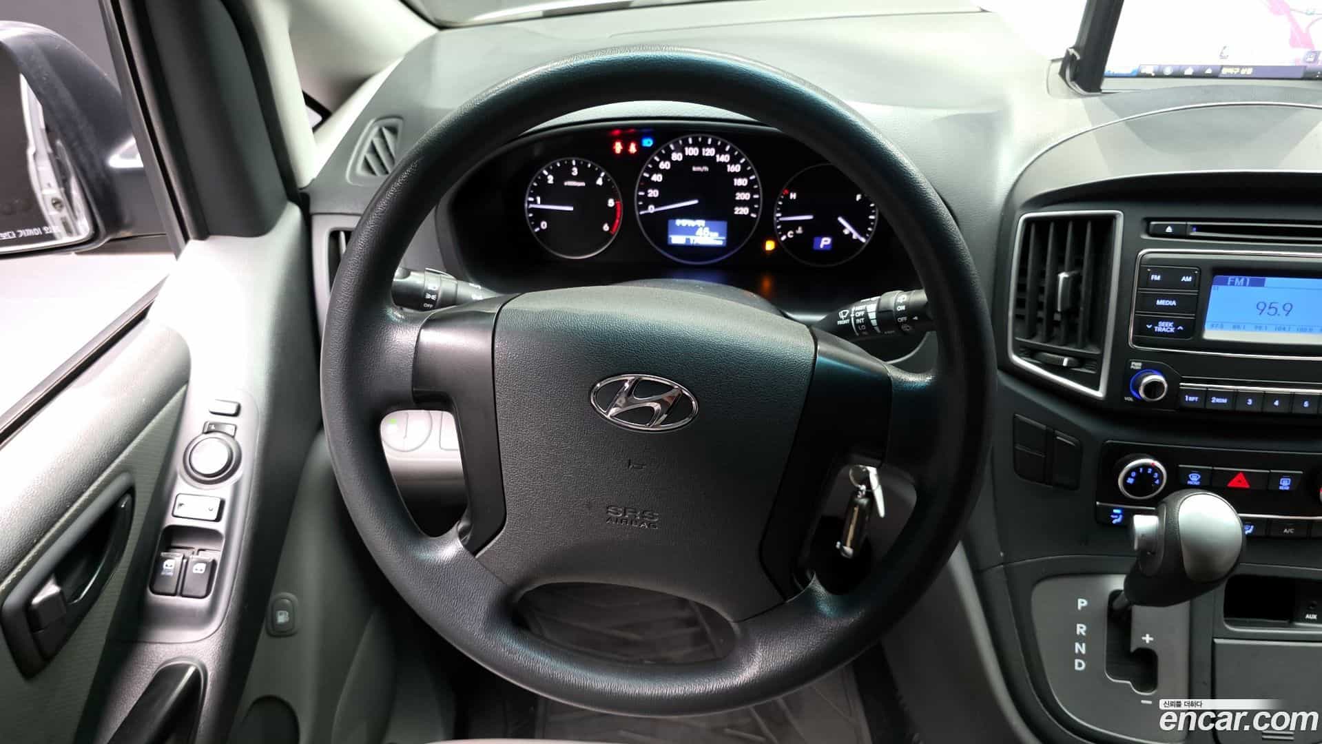 Starex Hyundai 2019.4-OPTION-017