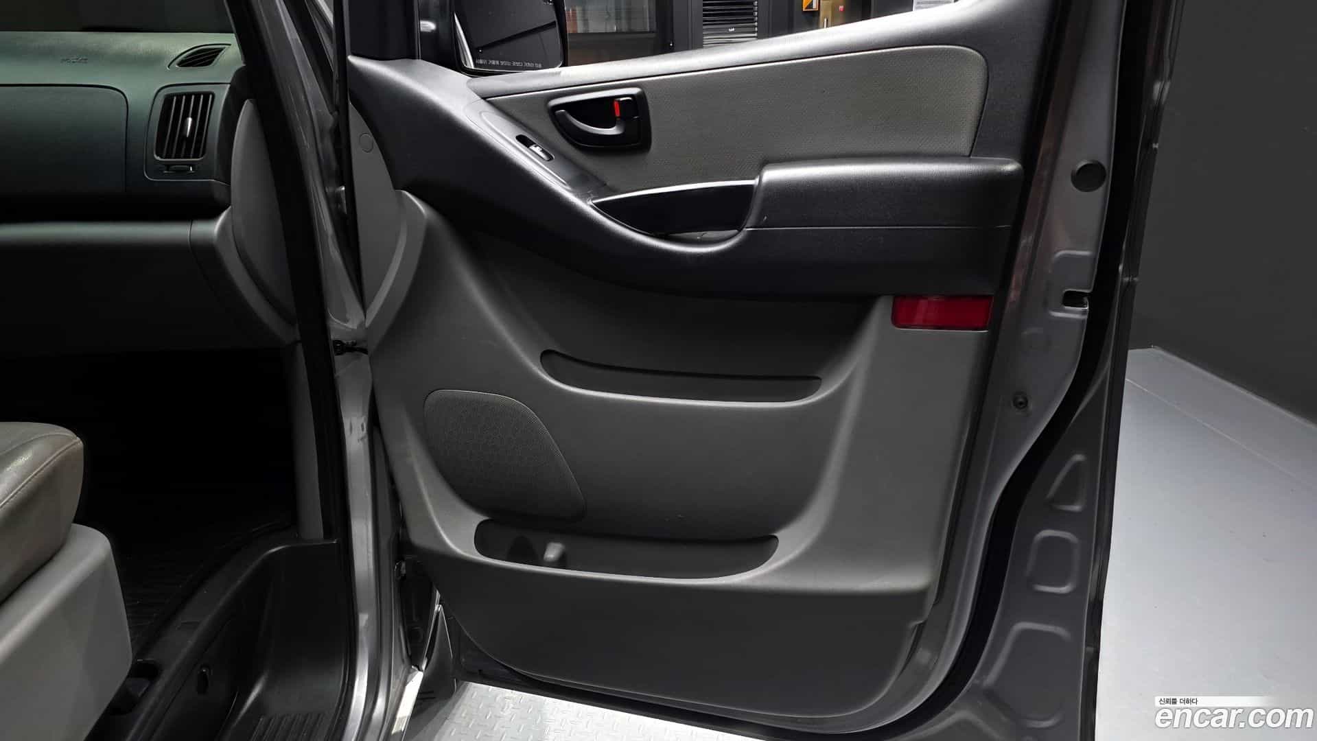 Starex Hyundai 2019.4-INNER-034