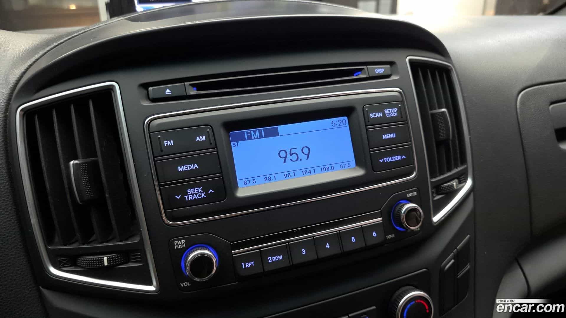 Starex Hyundai 2019.4-OPTION-042