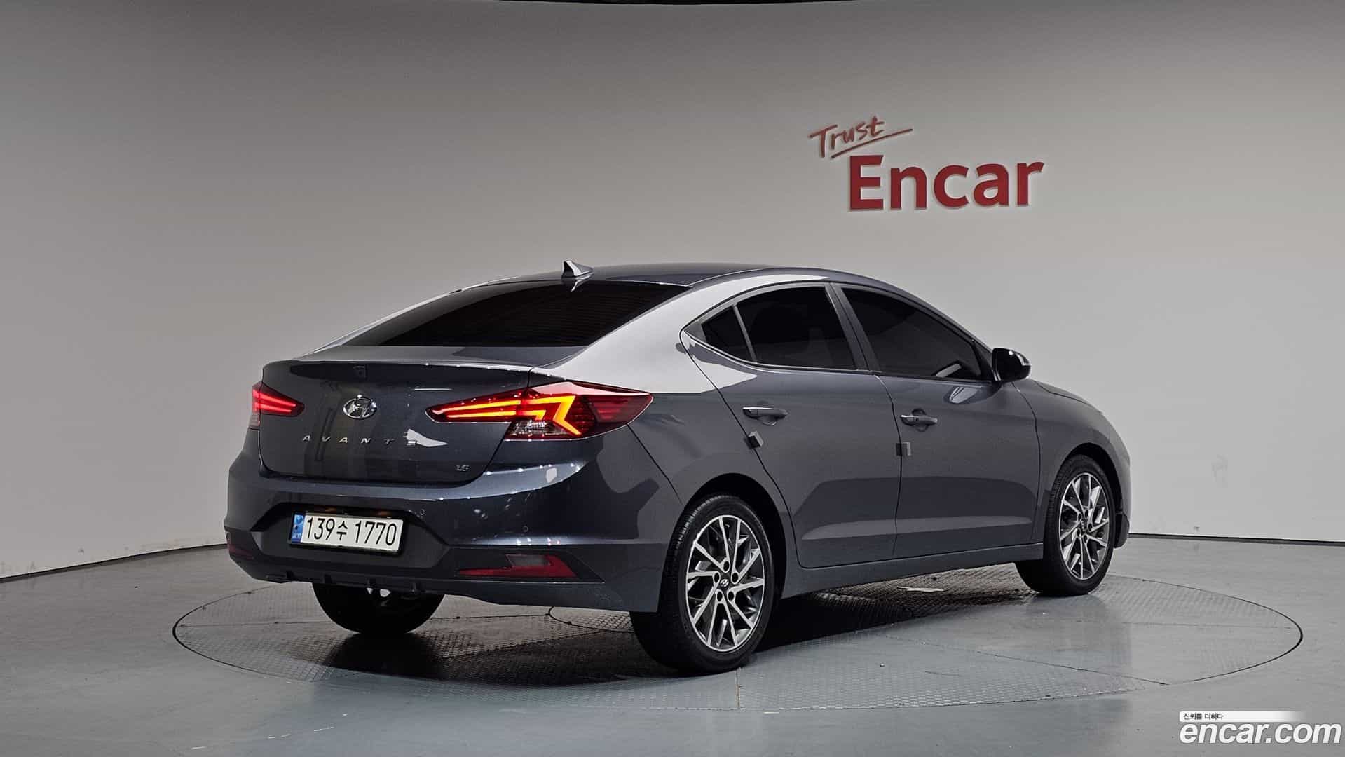 AVANTE Hyundai 2020.0-OUTER-002