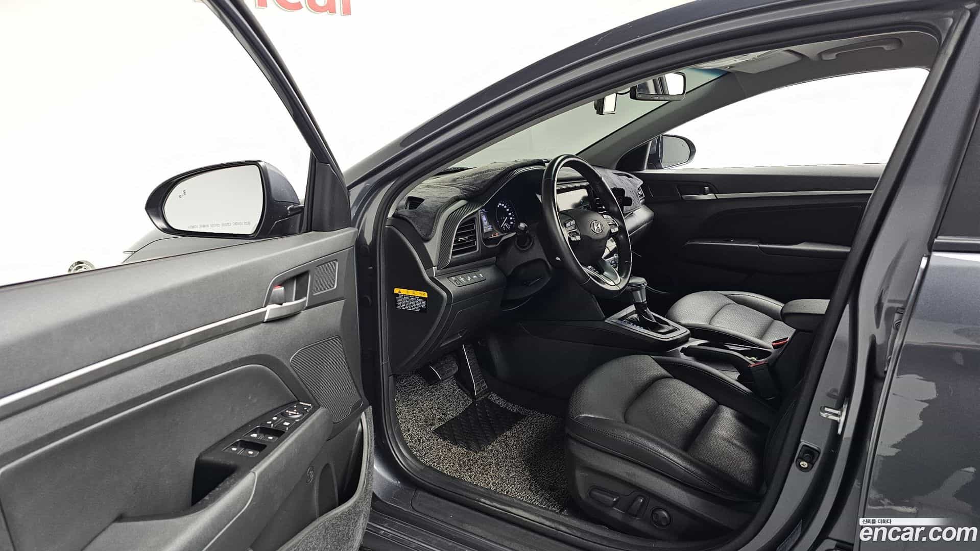 AVANTE Hyundai 2020.0-INNER-010