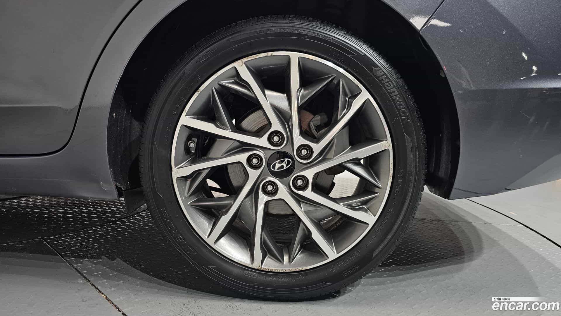AVANTE Hyundai 2020.0-OUTER-031