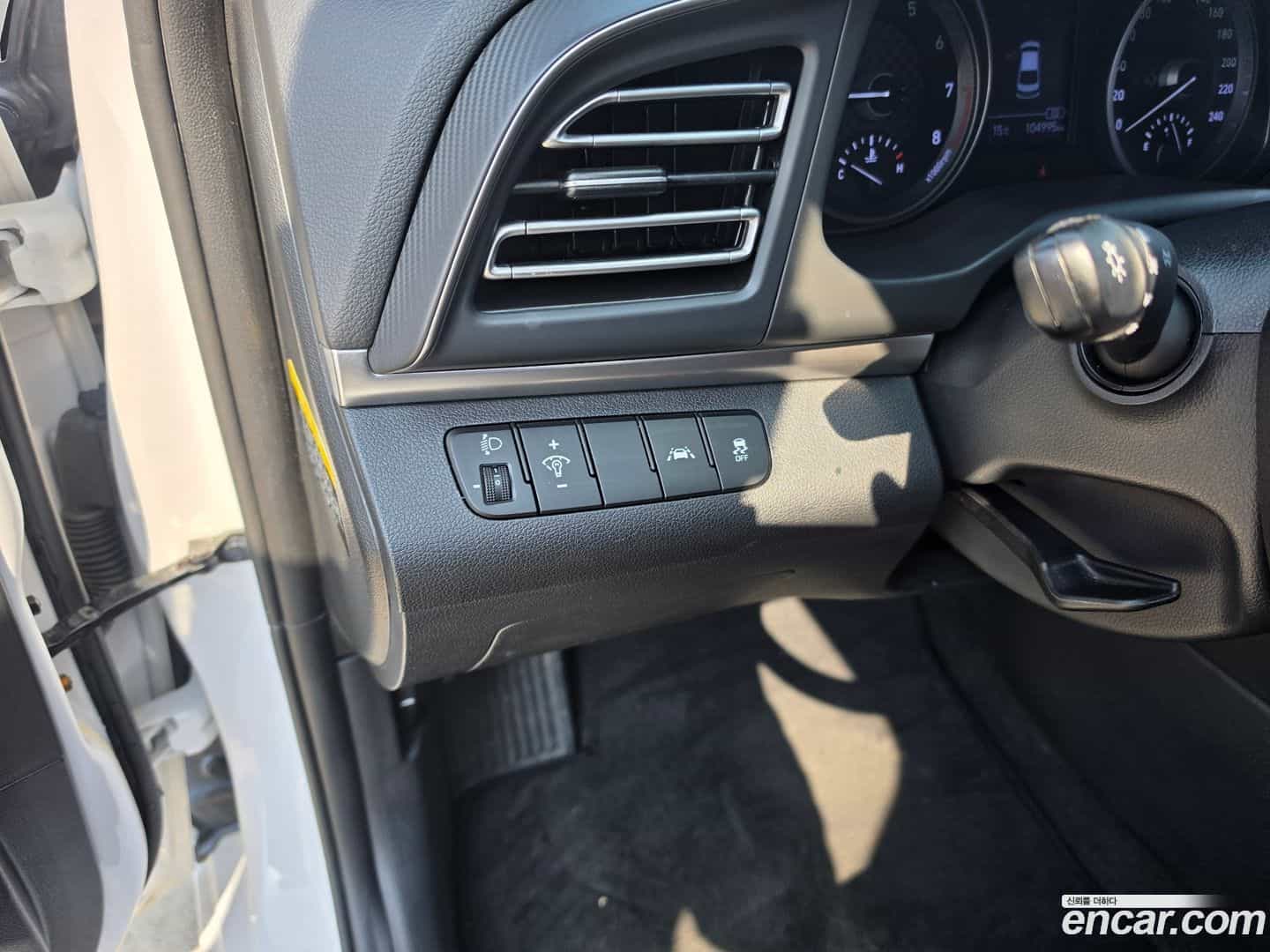 AVANTE Hyundai 2019.1-INNER-010