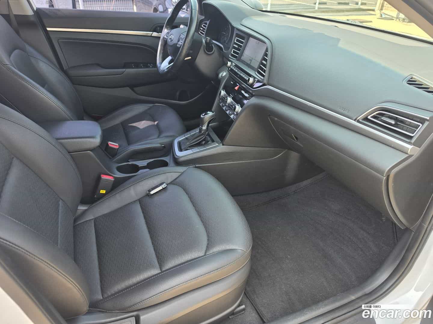 AVANTE Hyundai 2019.1-OPTION-017