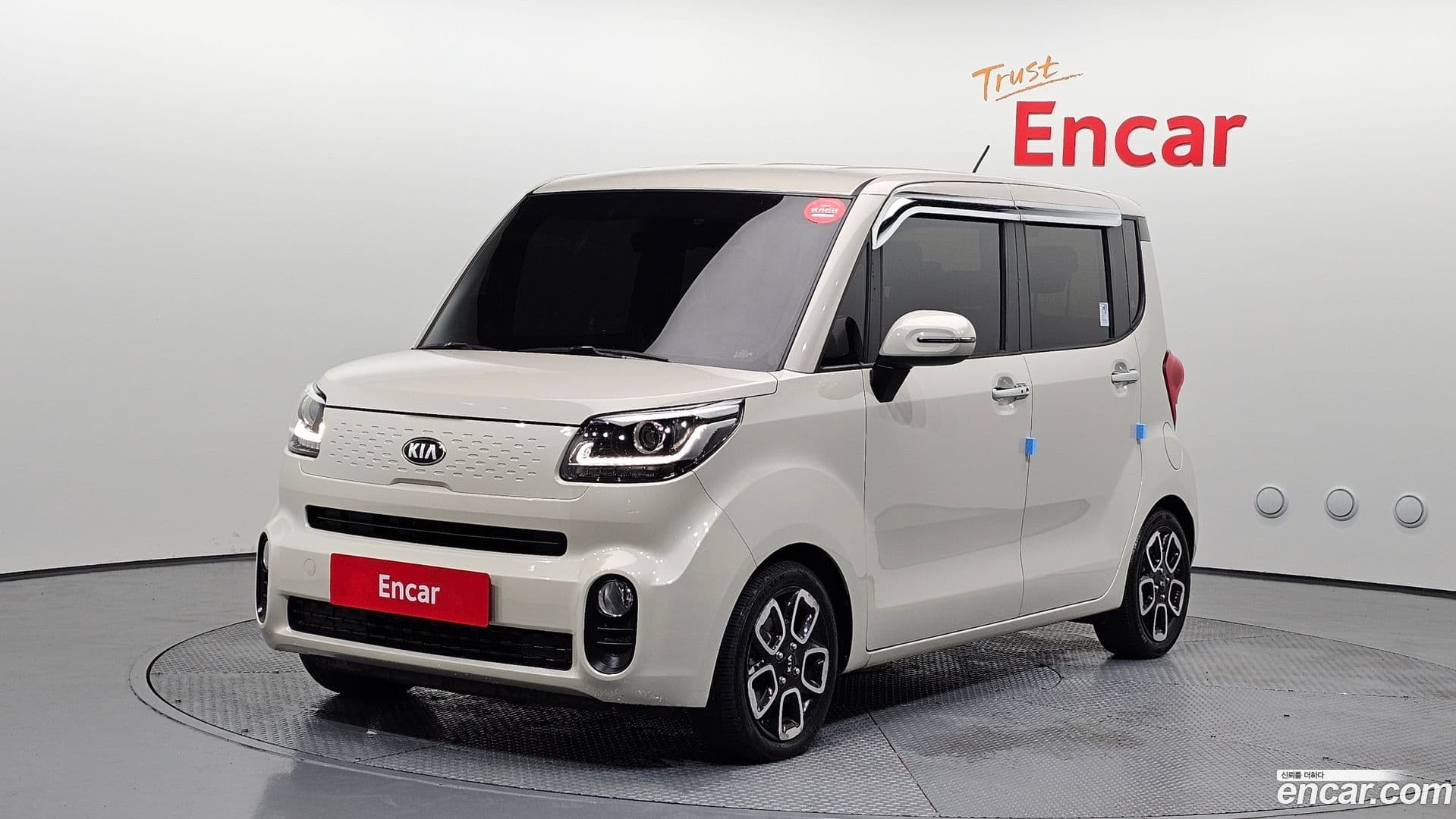 Main__Slider__Photo:RAY Kia 2019.9-0