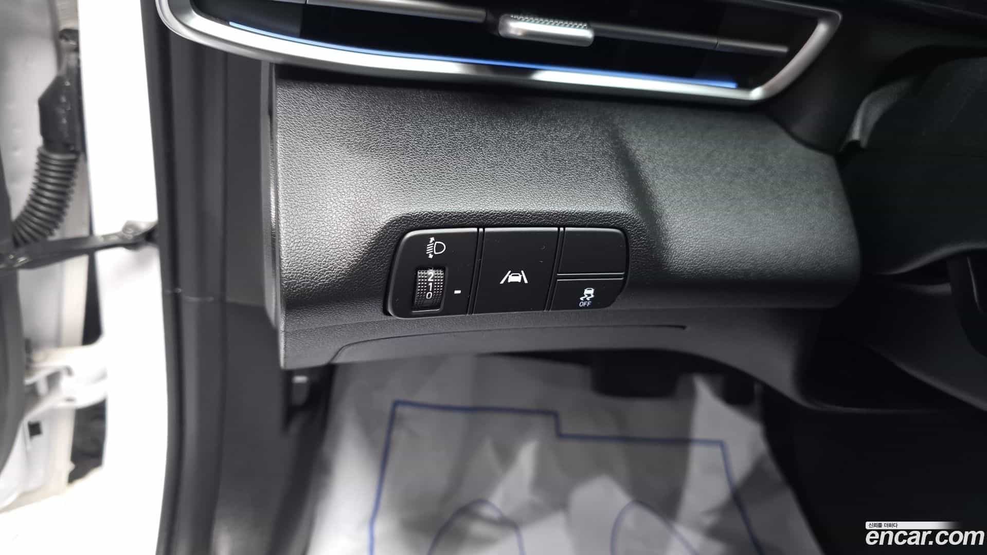 AVANTE Hyundai 2021.0-OPTION-018