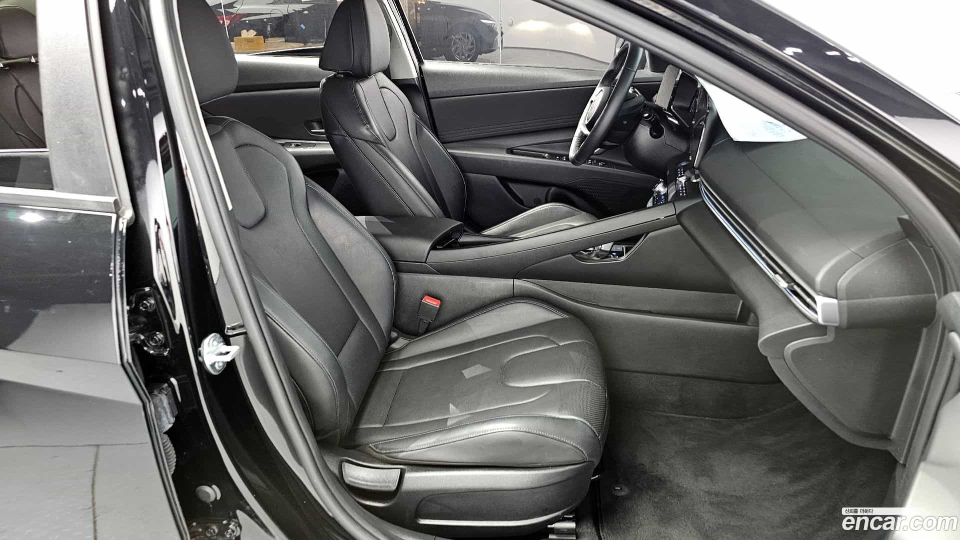 AVANTE Hyundai 2025.3-INNER-010