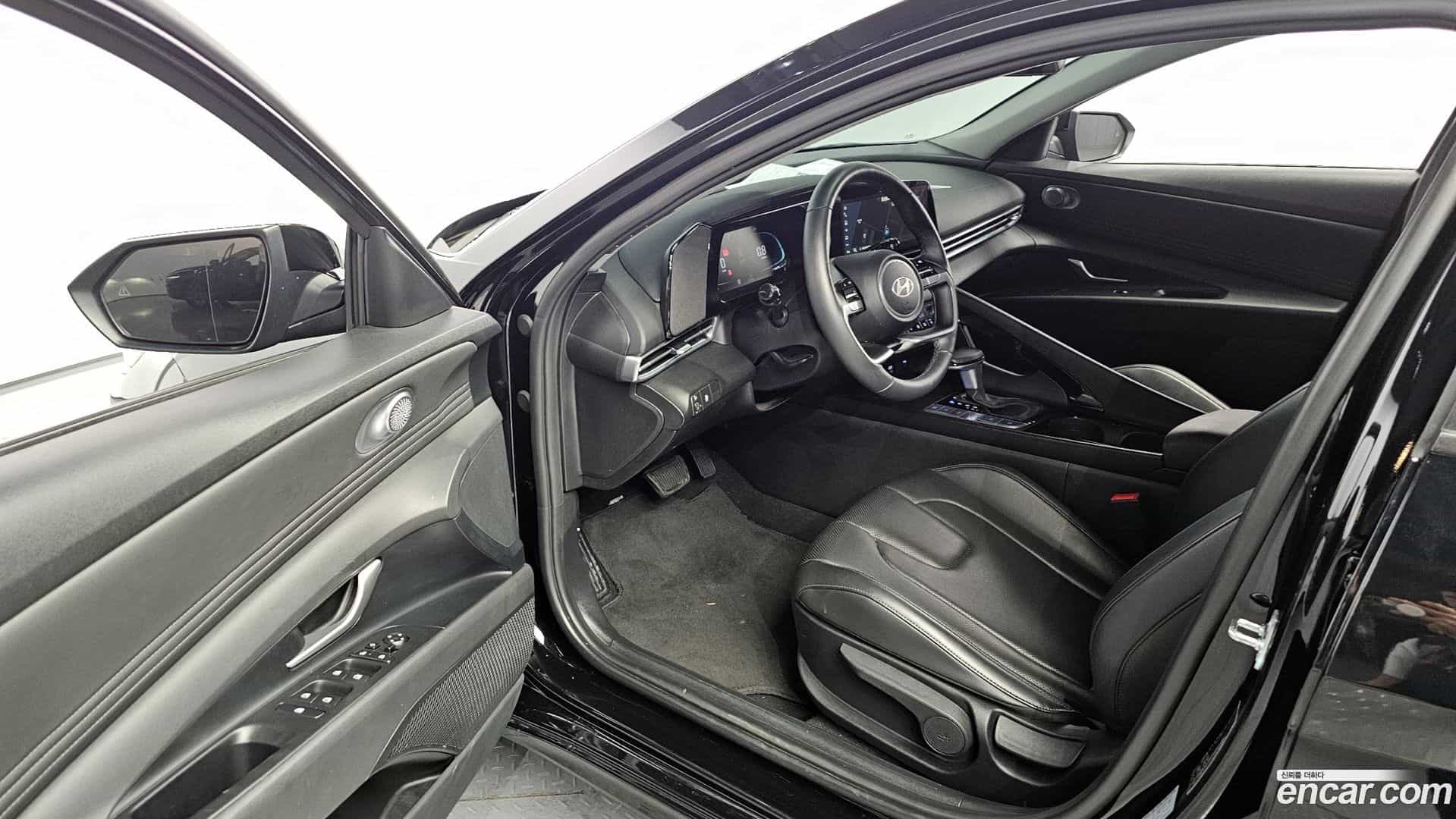 AVANTE Hyundai 2025.3-OPTION-015