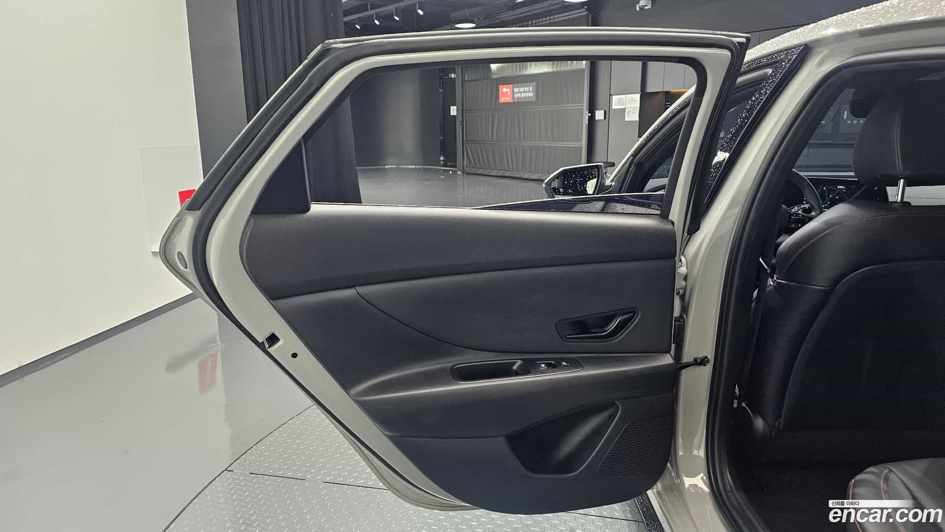 AVANTE Hyundai 2024.4-INNER-035